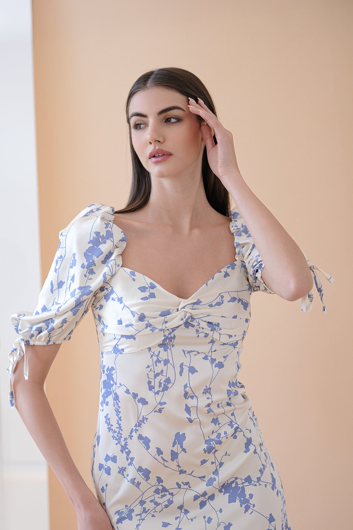 Casual dress with floral motifs in blue: Lore