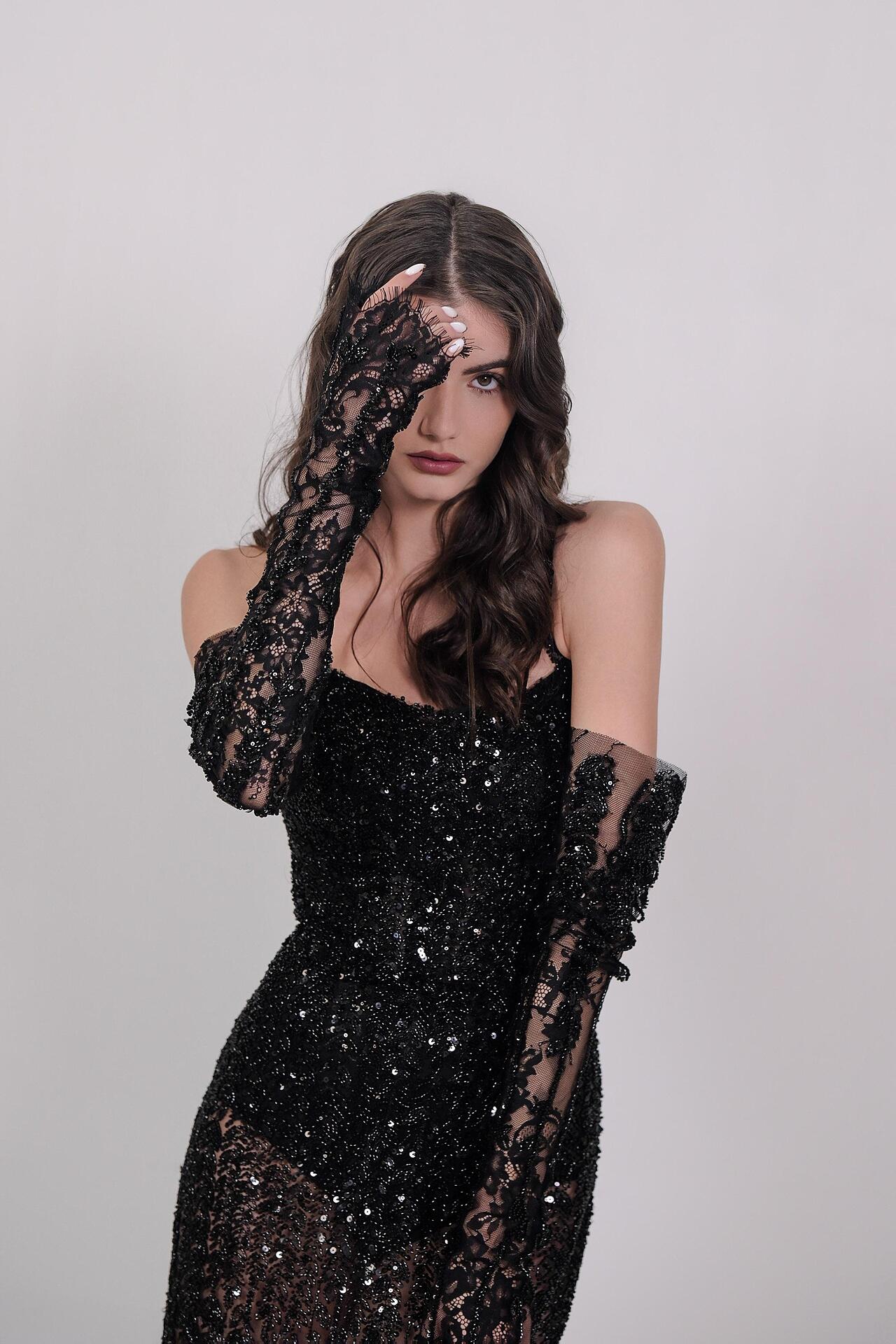 Formal black dress with gloves: Moonelle Formal black dress with gloves: Moonelle