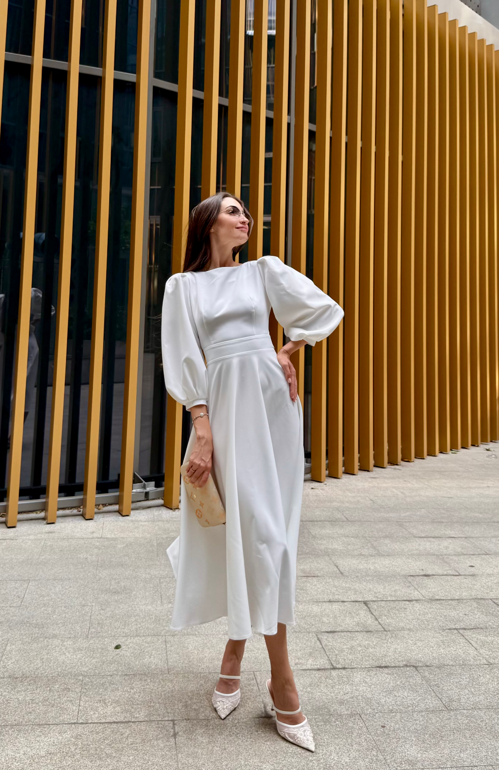 Comfortable dress: White Melody 
