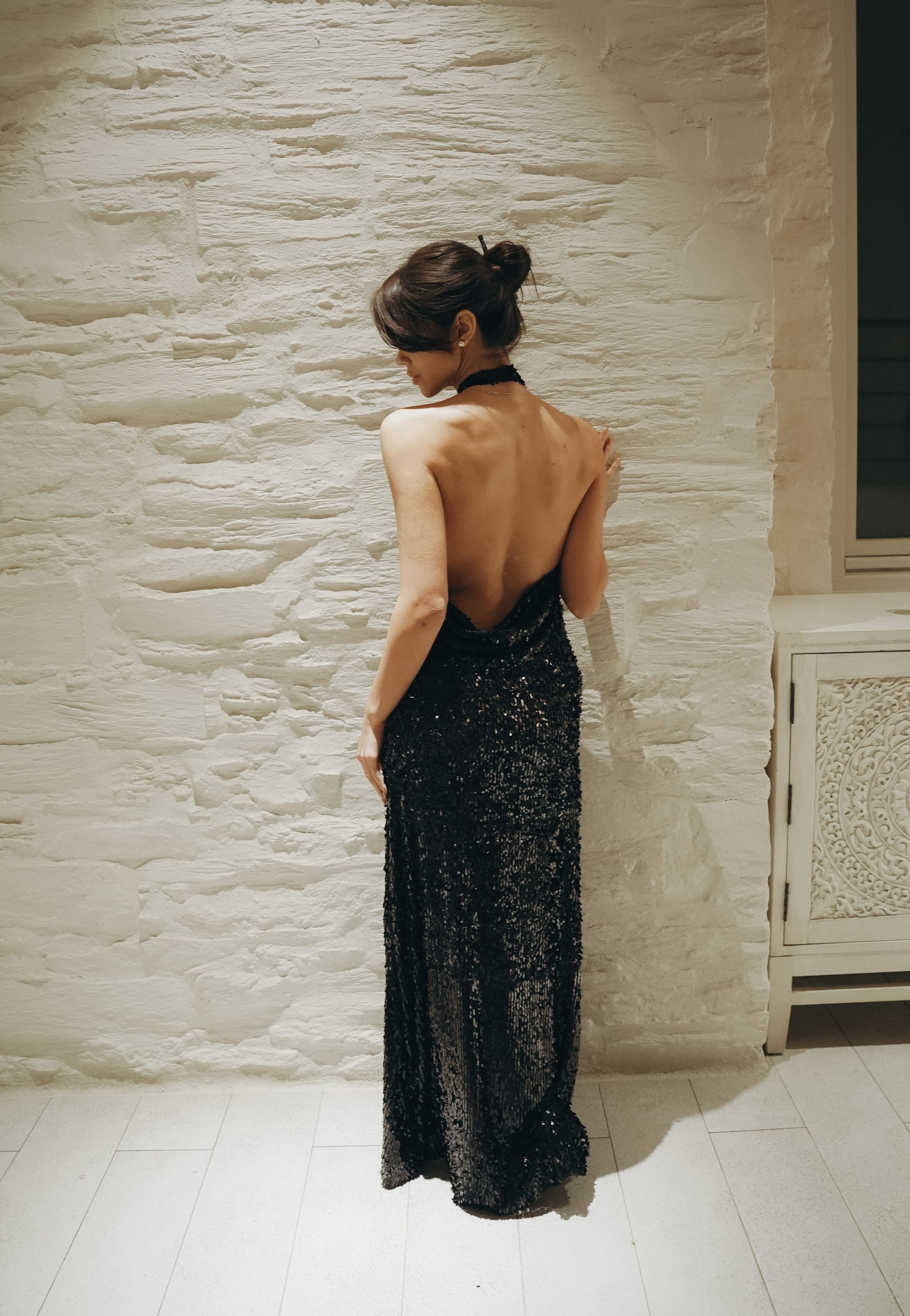 Официална рокля с гол гръб с пайети в черно: Grande Opera