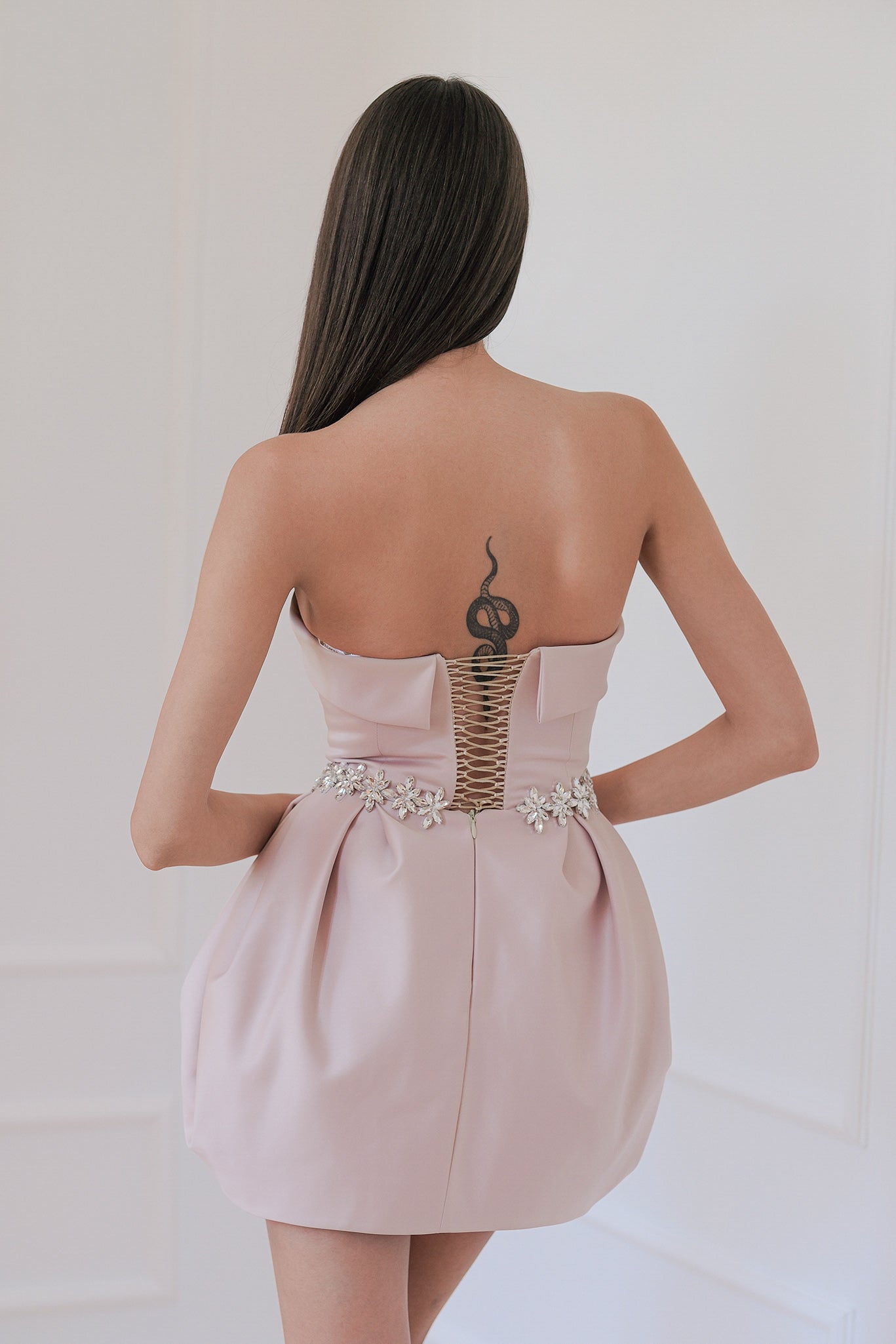 Short dress made of American satin in pink: Sofia