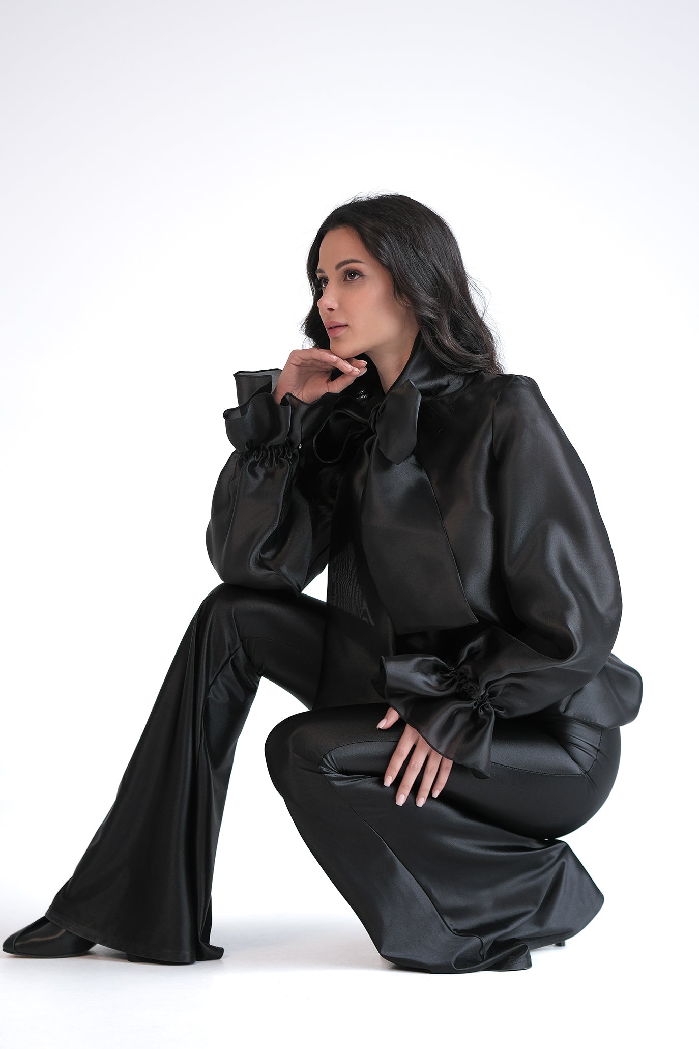 Блуза тип риза в черно: Dove