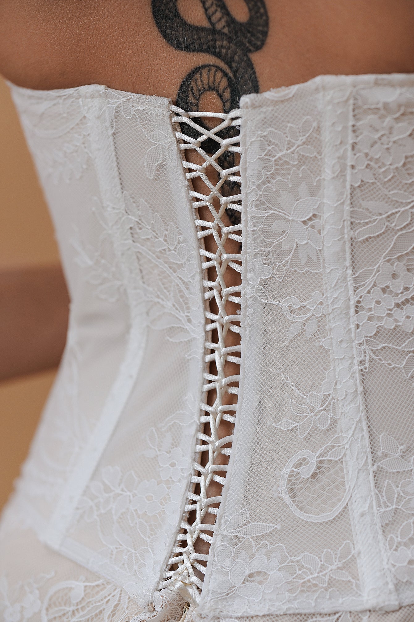 Luxurious corset dress: Avélise Classic 