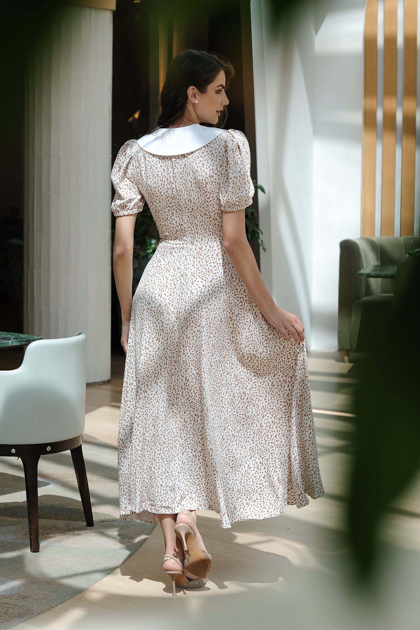 Casual dress in beige: Lianne