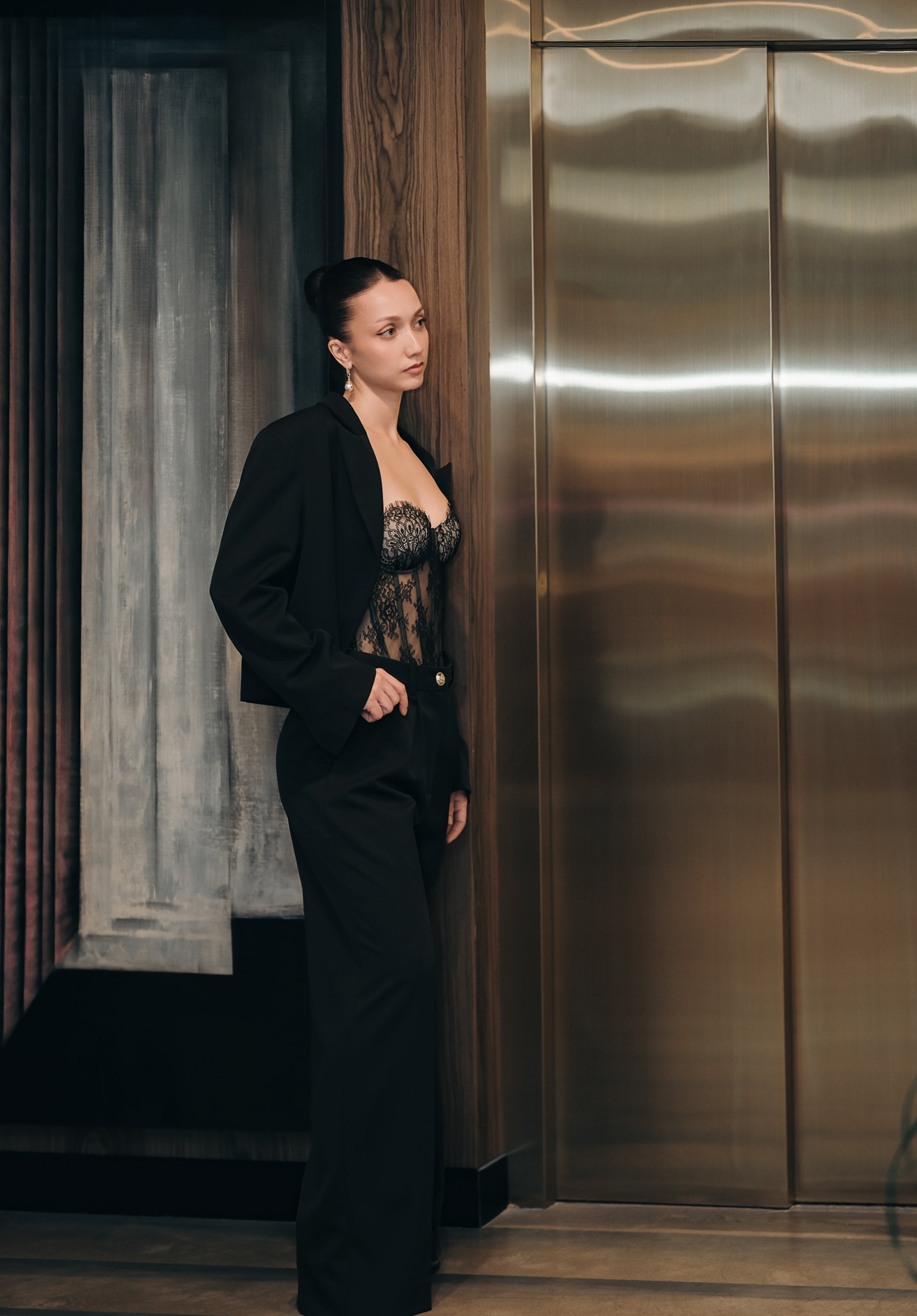 Костюм от две части в черно: Teodora