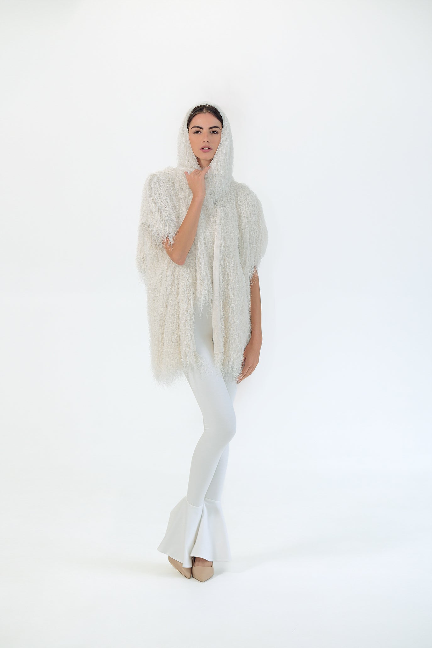 Къс елек/жилетка с ресни в цвят слонова кост: Eveline