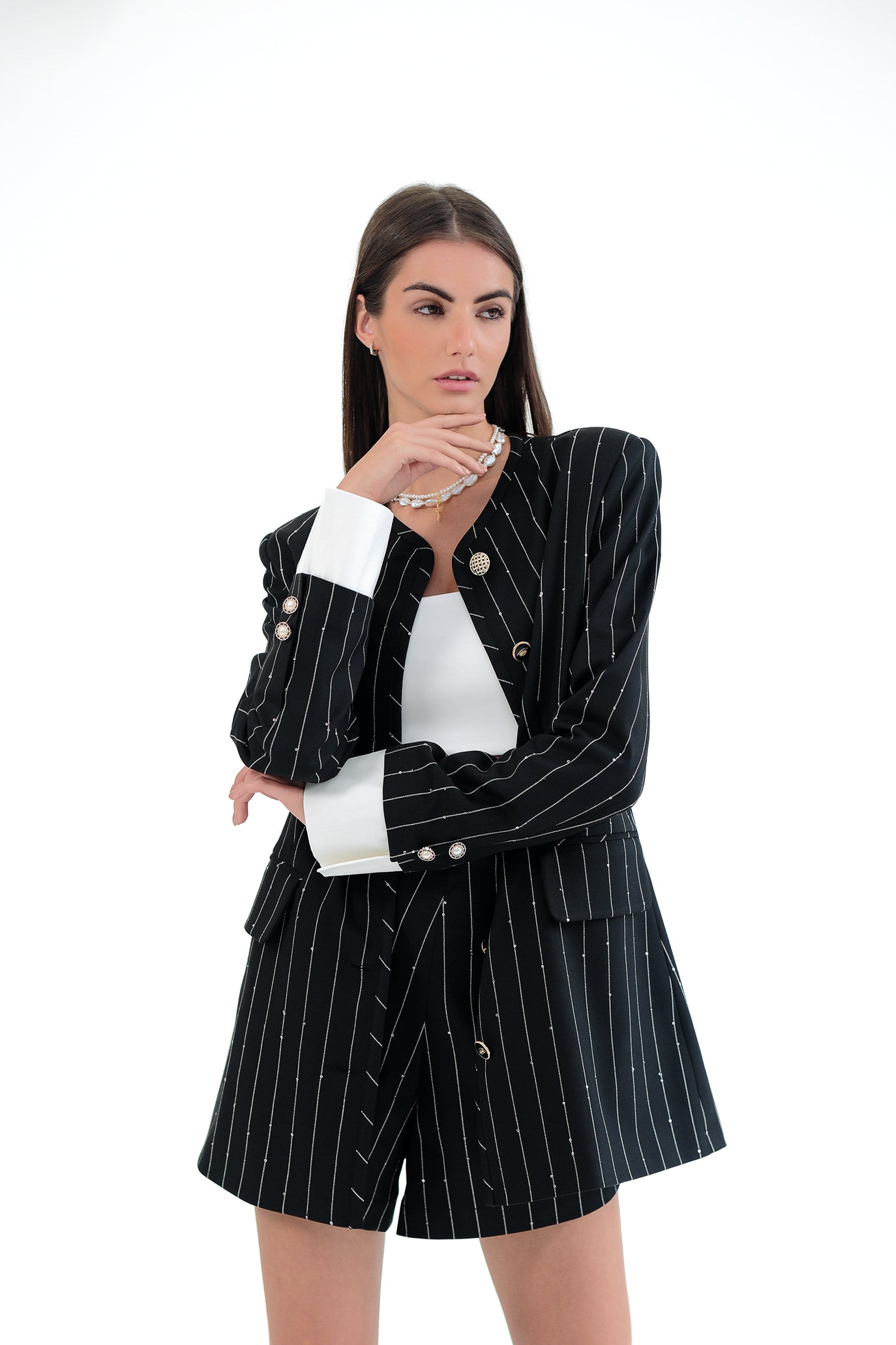 Къси панталони в черно: Atanasia