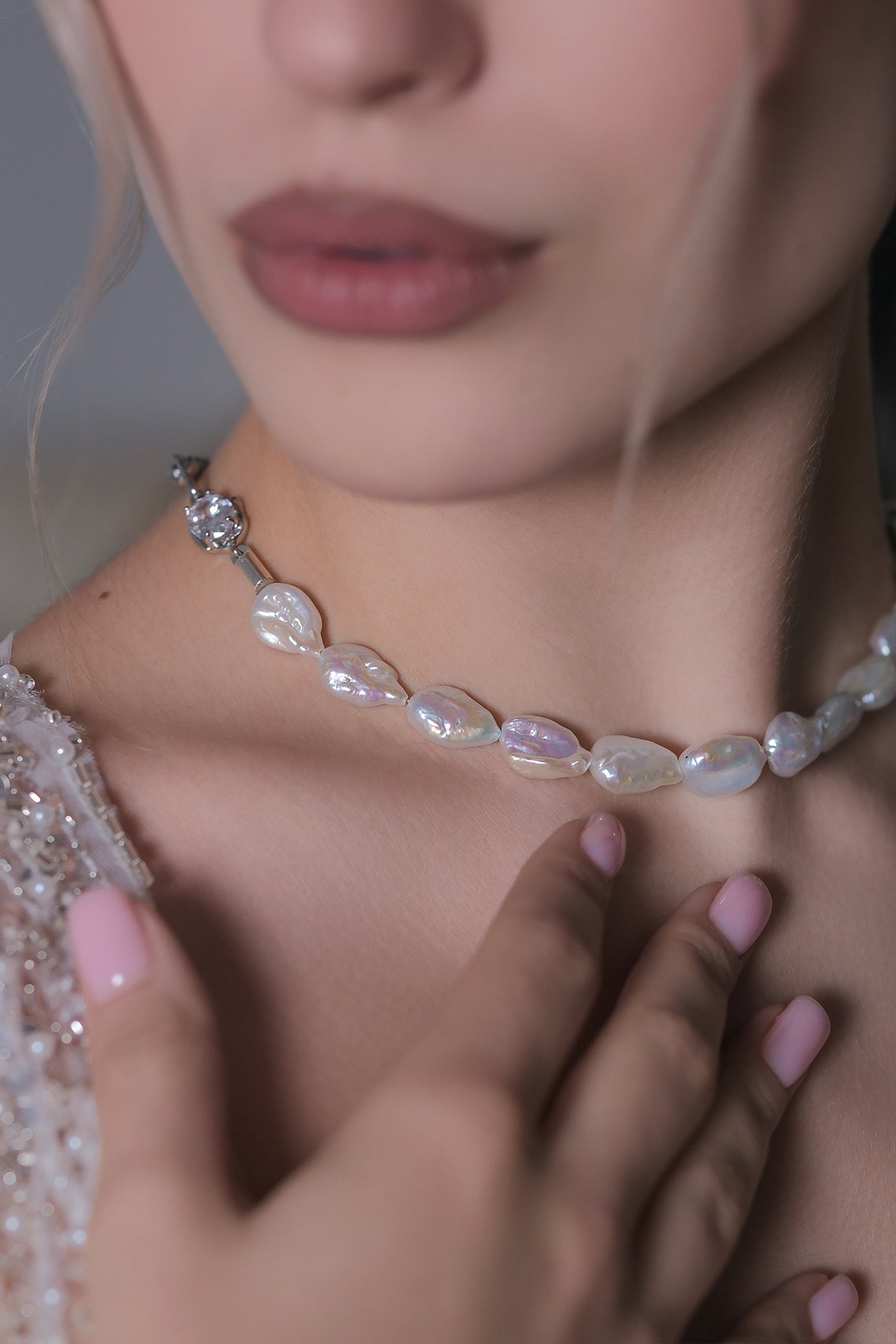 Комплект от барокови перли с верижка