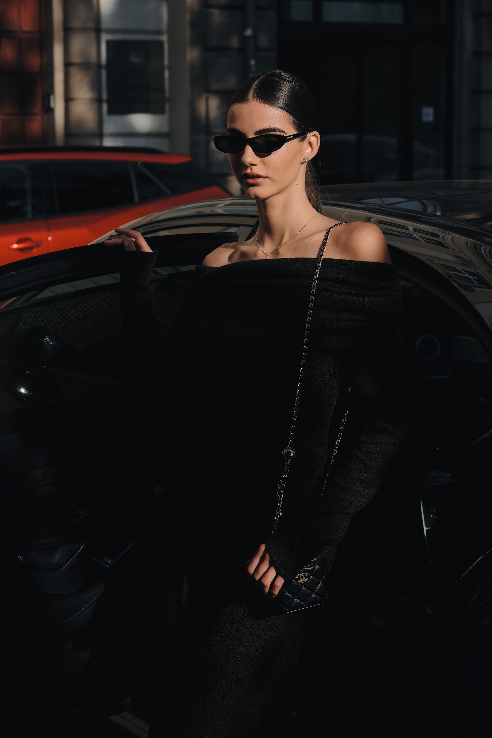 Дълга рокля с ръкави в черно: Berlinda