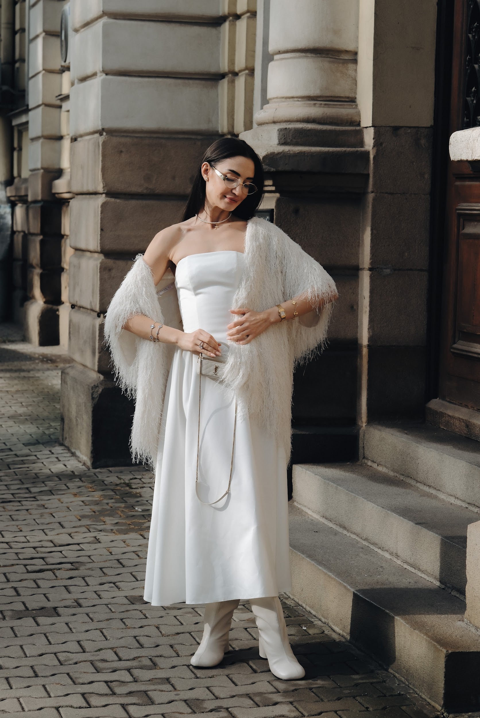 Корсетна рокля в бяло: Demoura