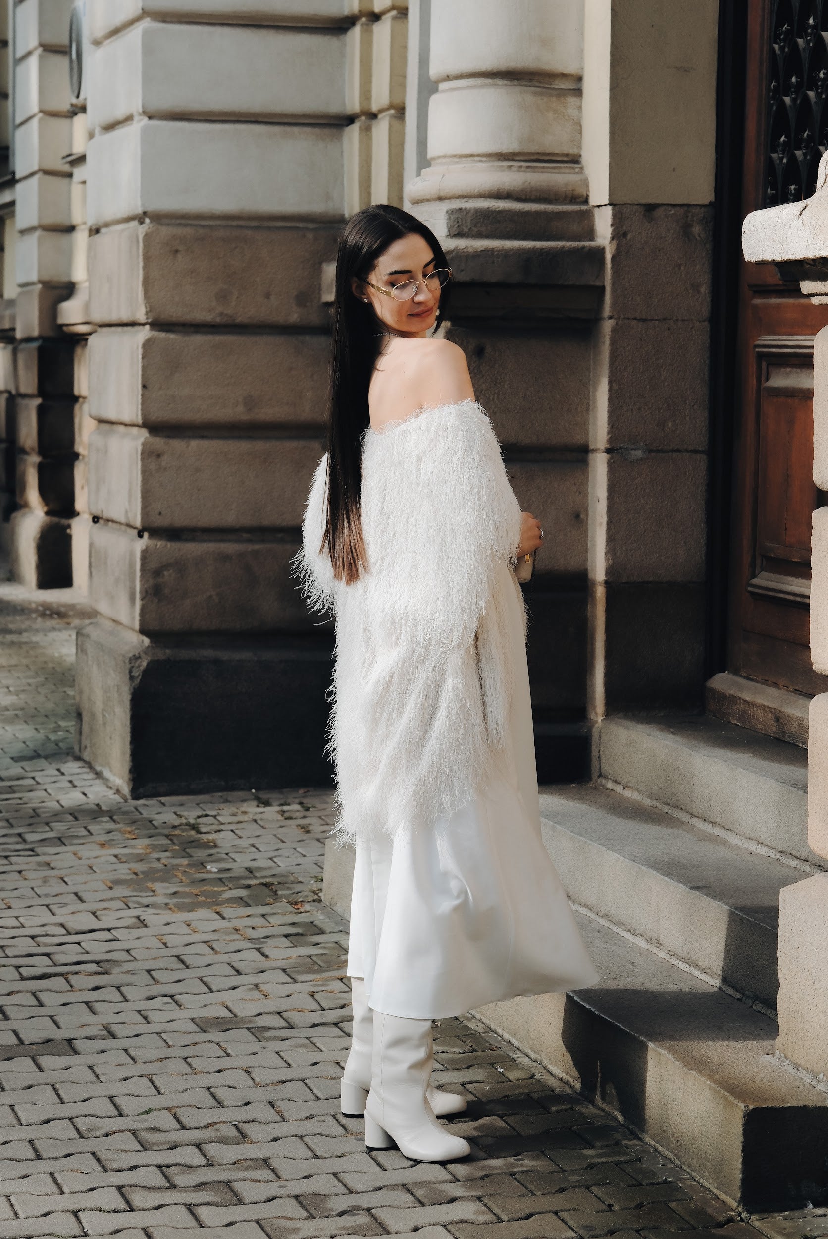 Къс елек/жилетка с ресни в цвят слонова кост: Eveline