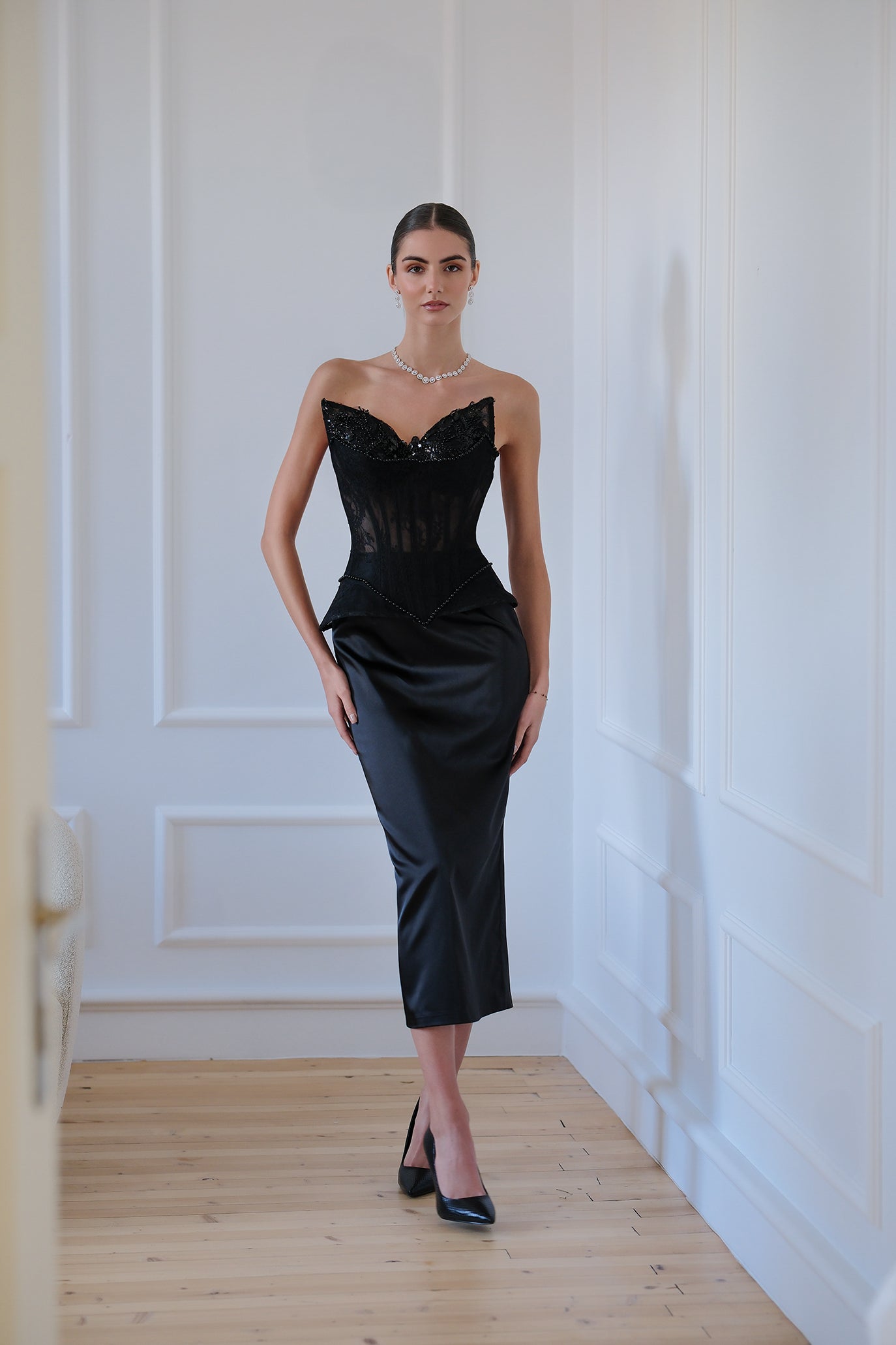 Сет от ръчно изработени пола и корсет в черно: Graciela