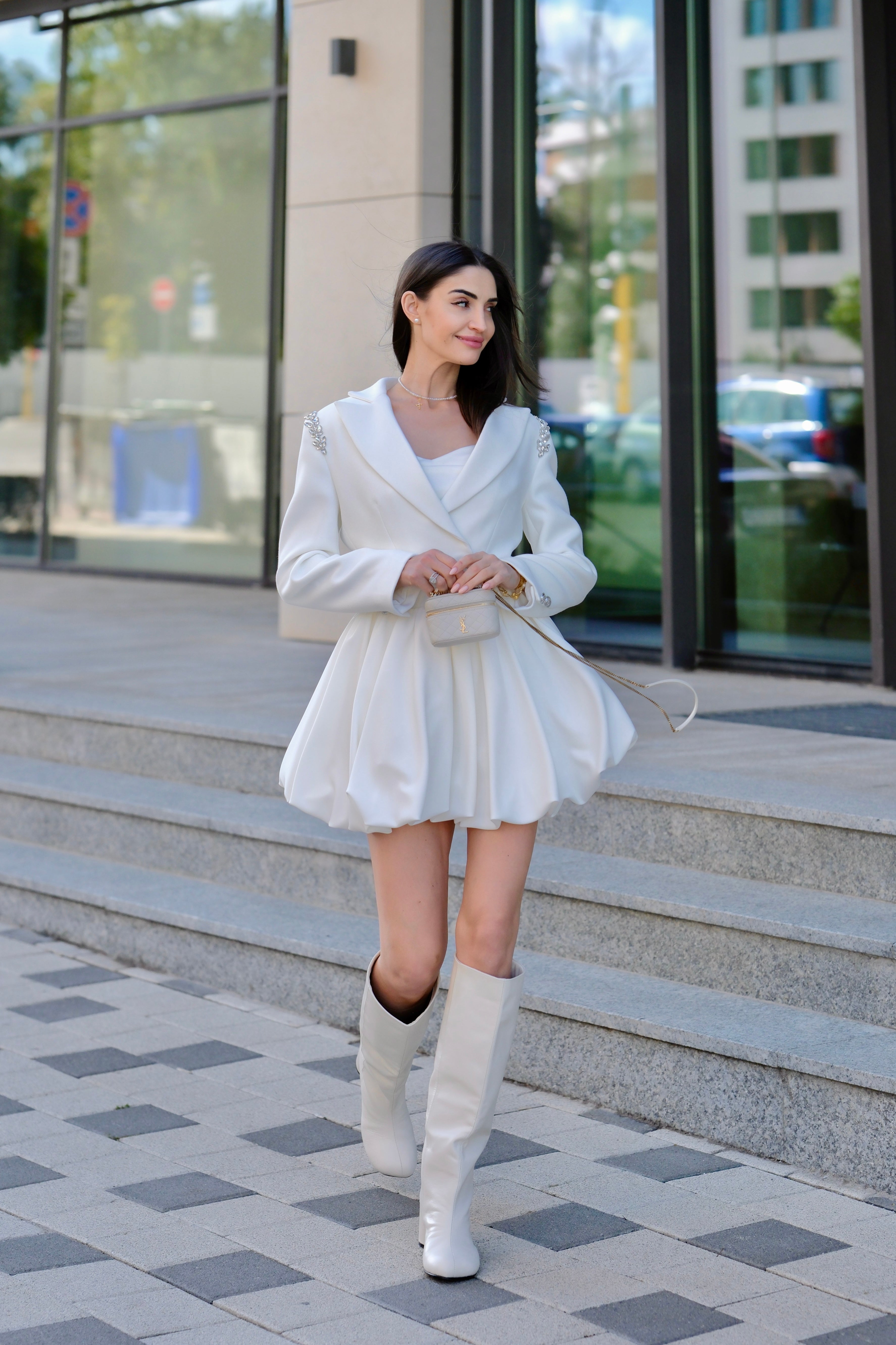 Късо сако в бяло: Capella Bright