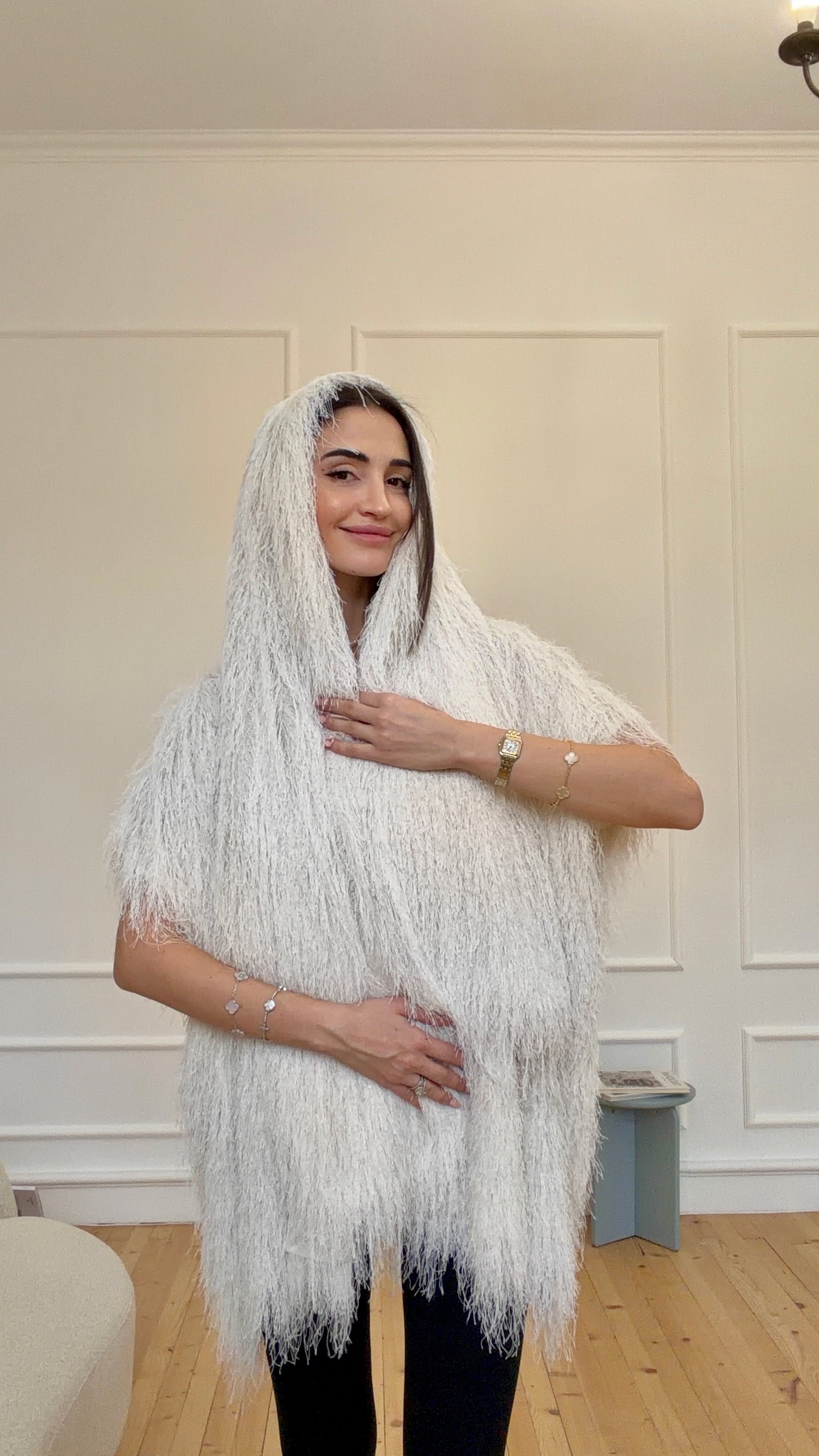 Къс елек/жилетка с ресни в цвят слонова кост: Eveline