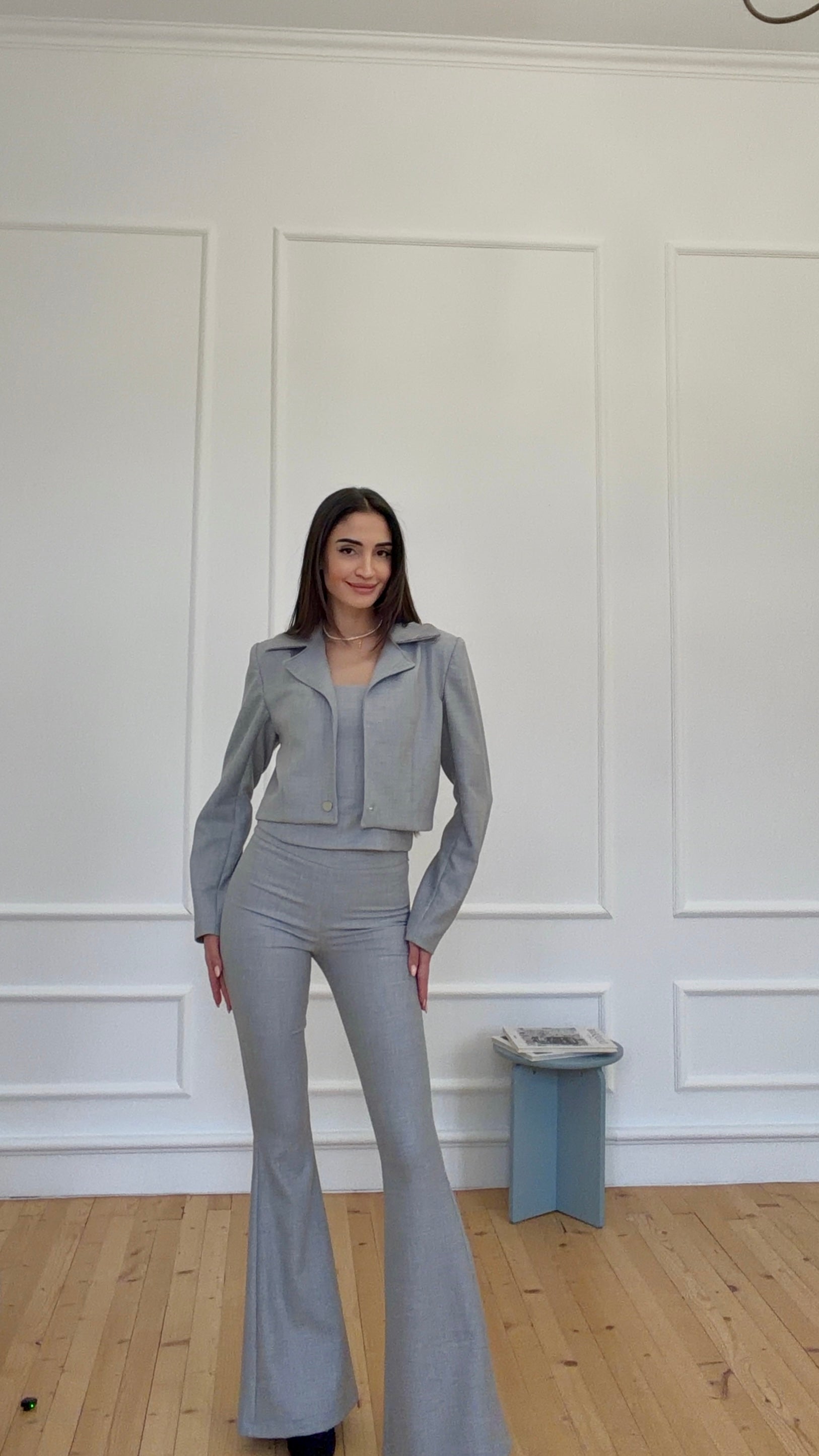 Костюм от три части в сиво: Katrin