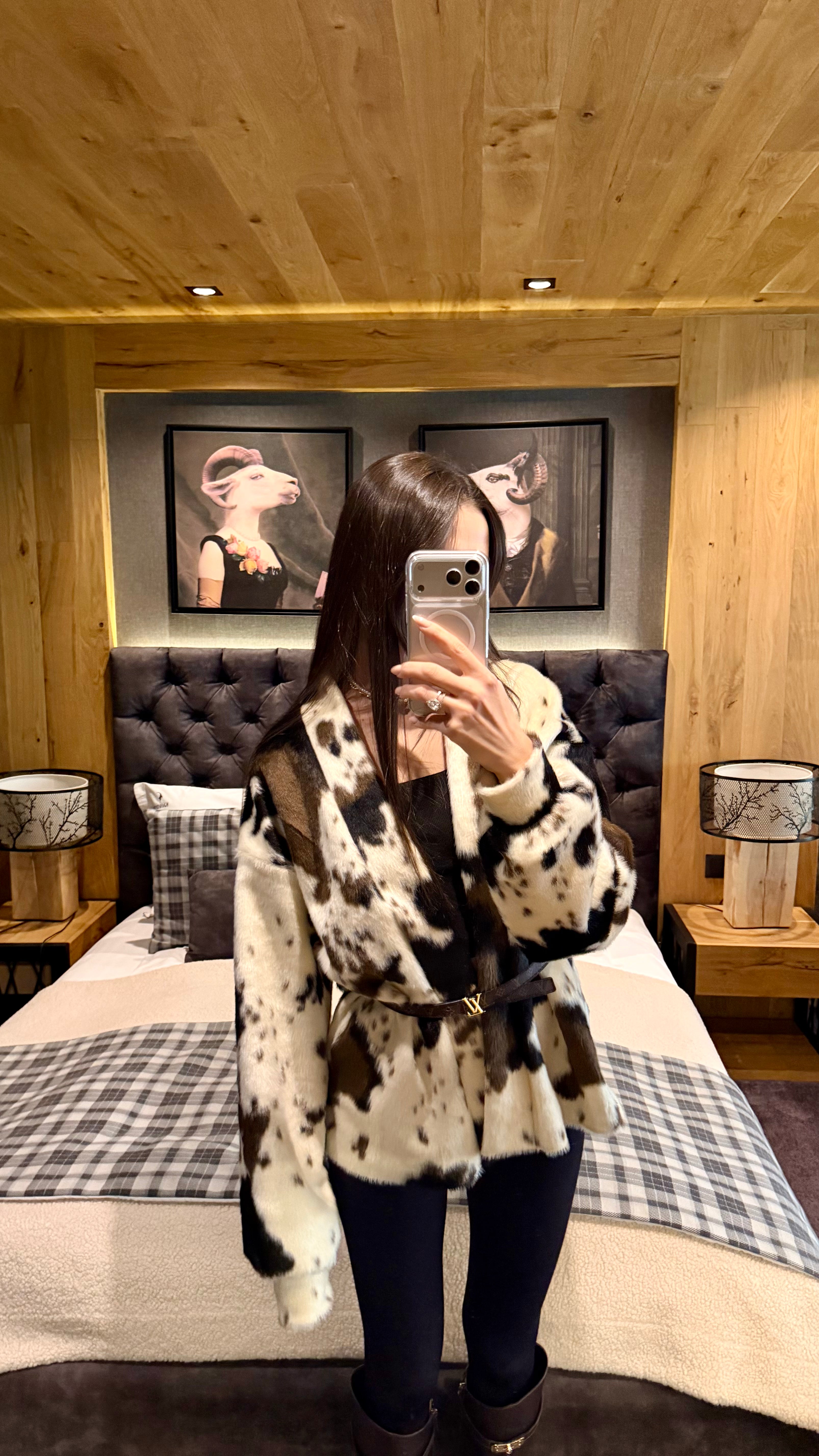 Късо палто / жилетка тип халат: Сow