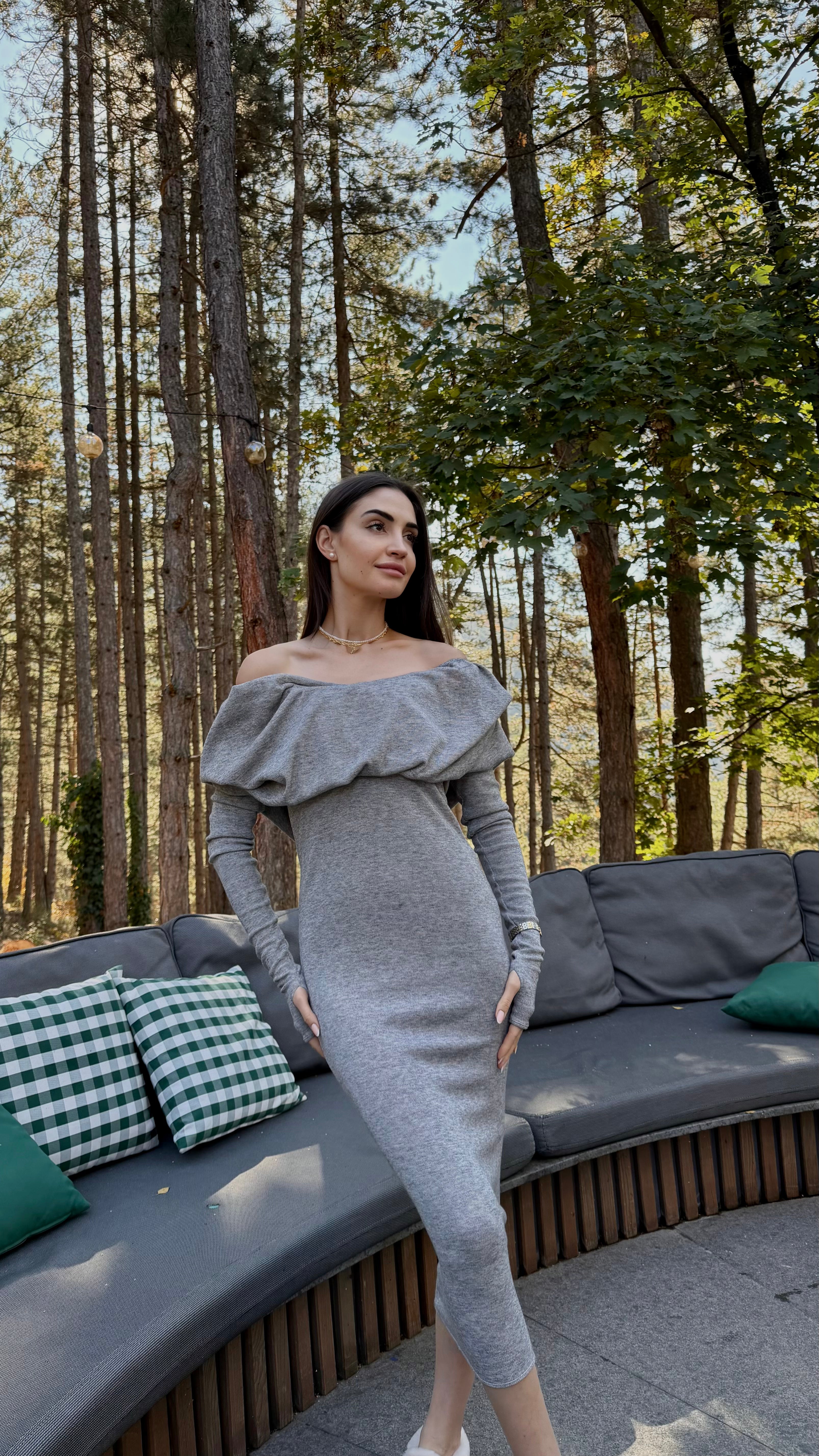 Дълга рокля с ръкави в сиво: Linda