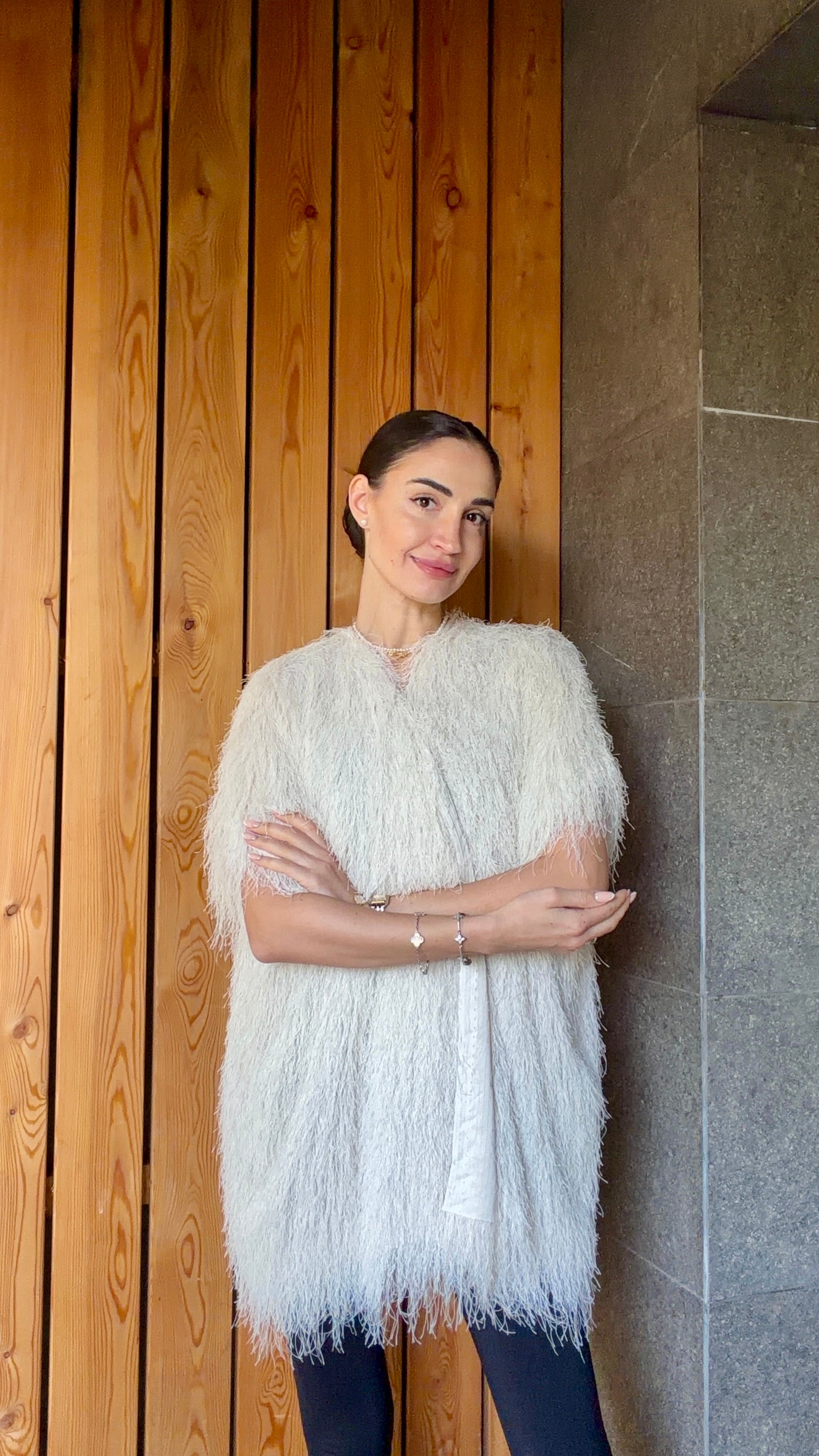 Къс елек/жилетка с ресни в цвят слонова кост: Eveline