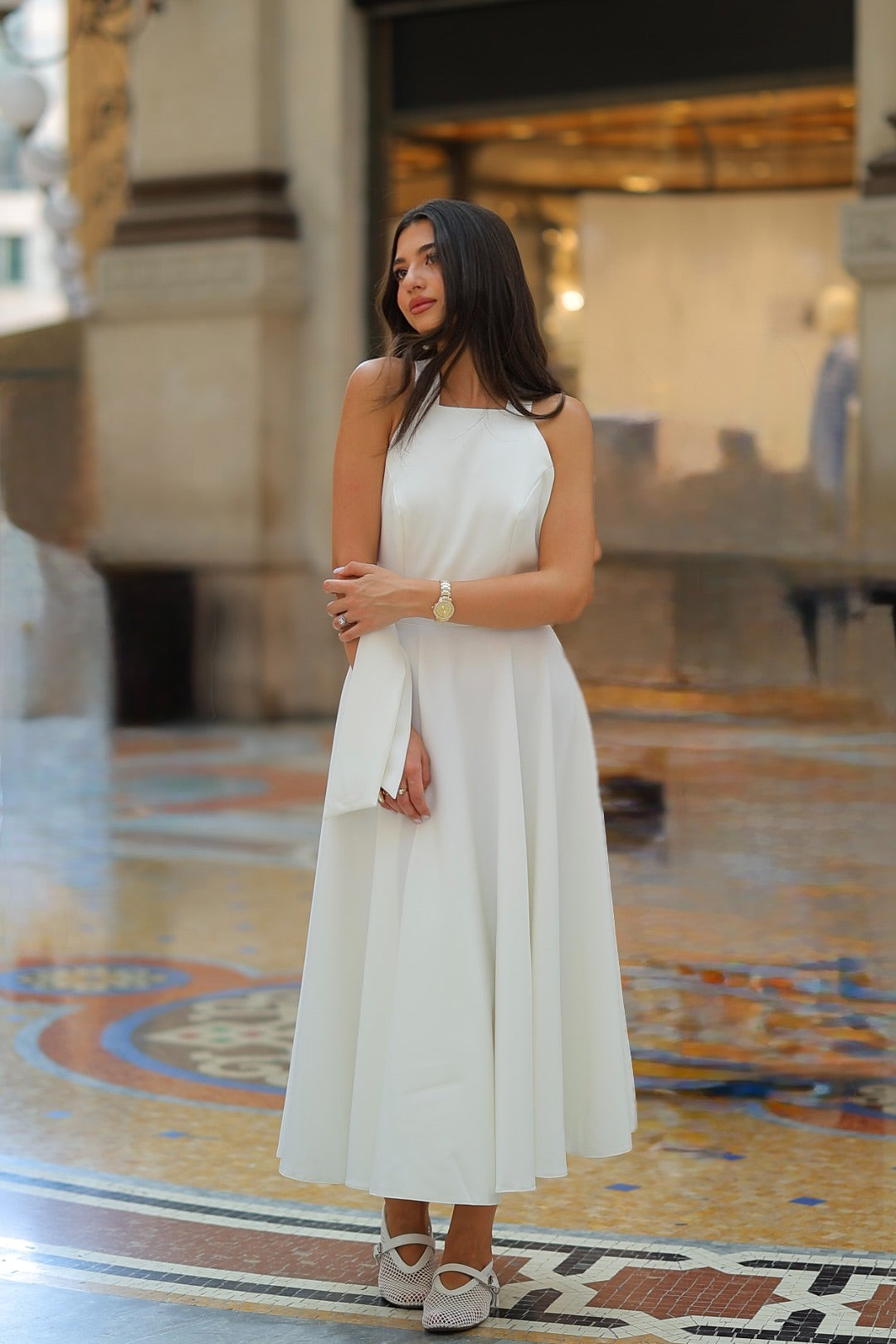 Classic long dress in white: Reverie