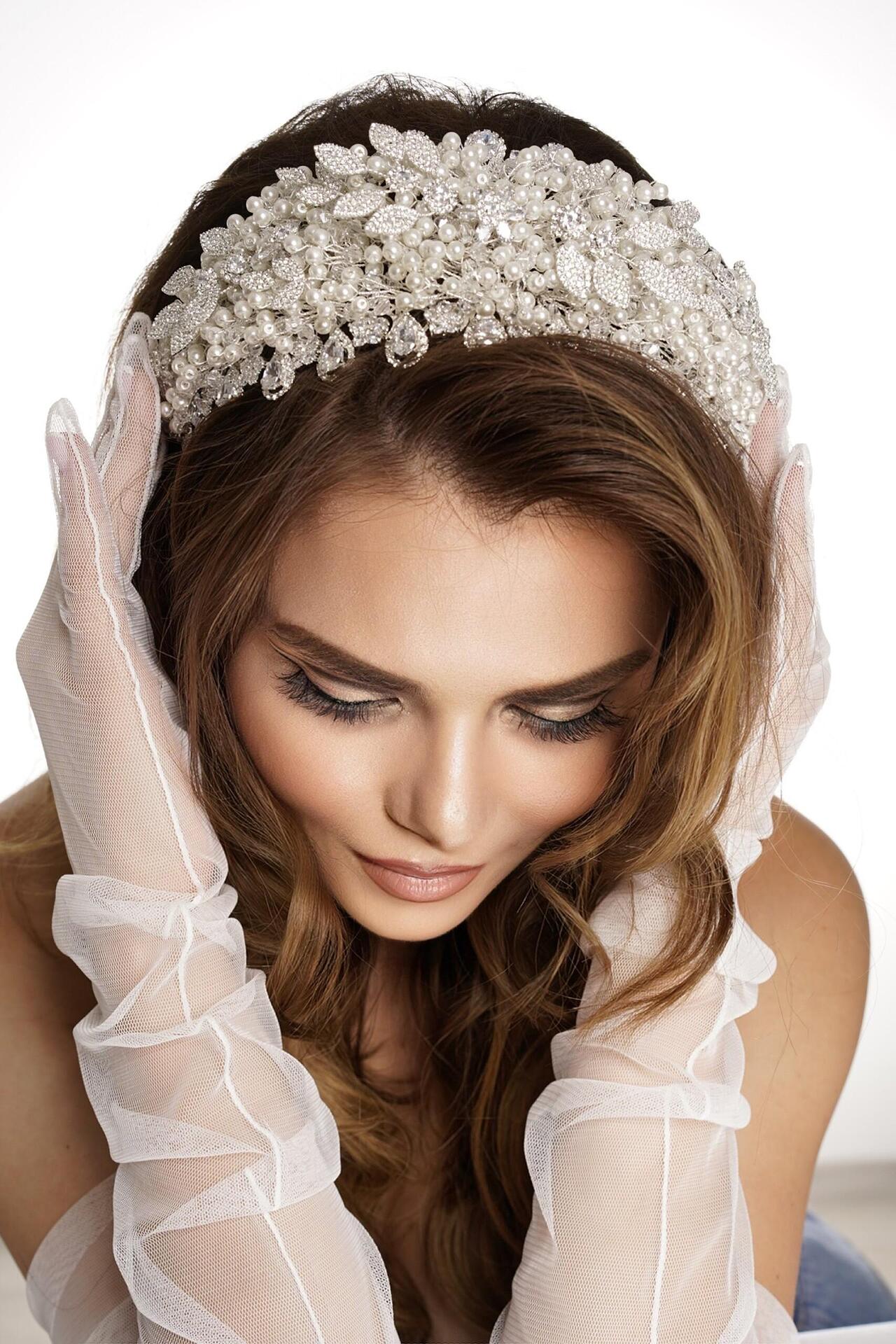 Accessory: Wedding Accessory