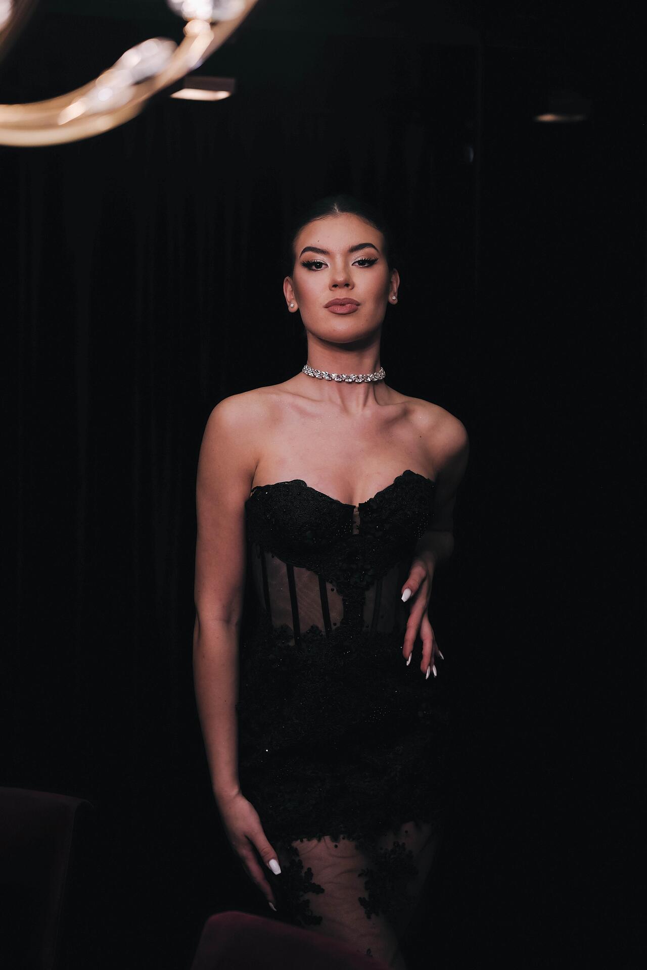 Black lace dress: Gala