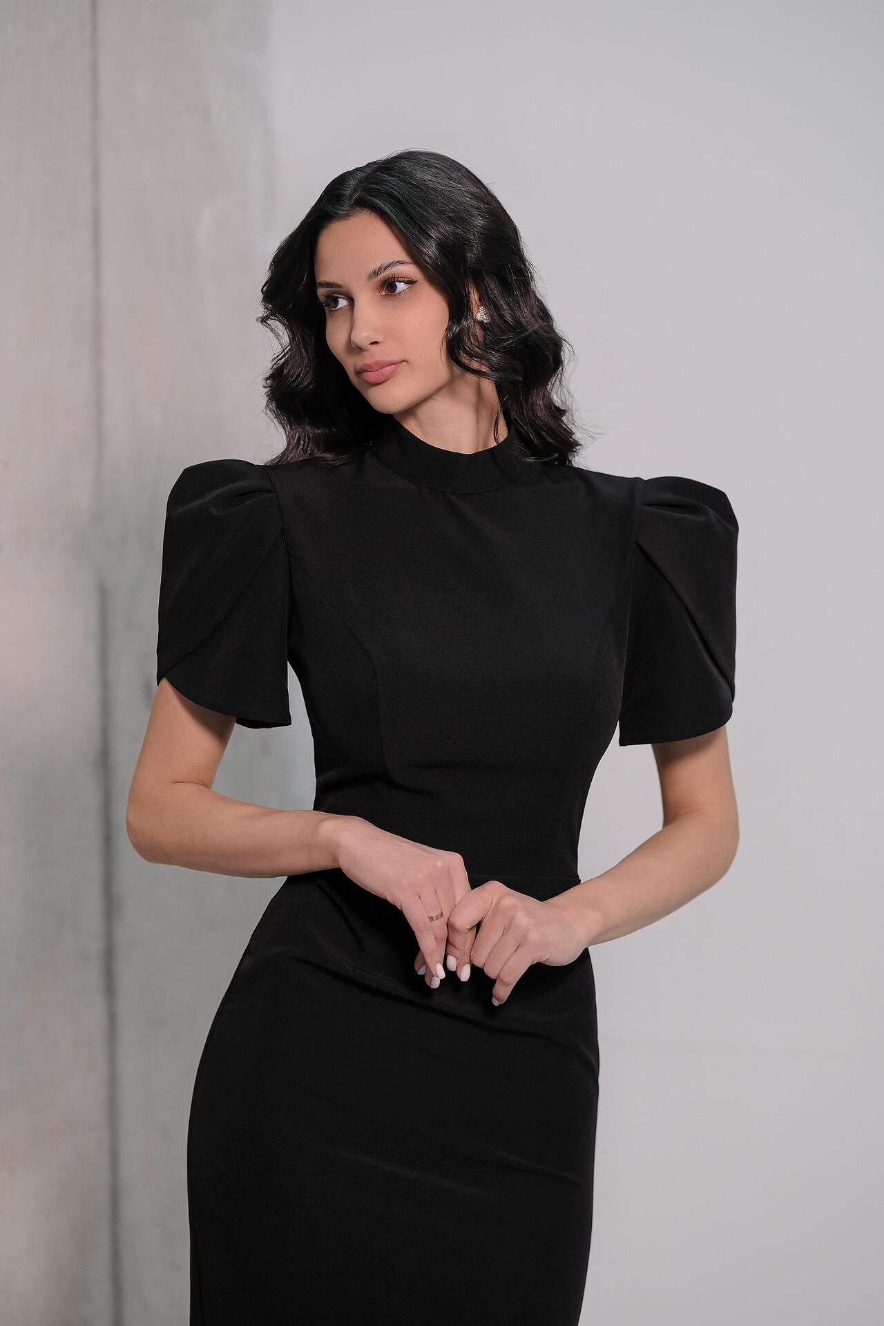 Black pencil dress: Yuliana