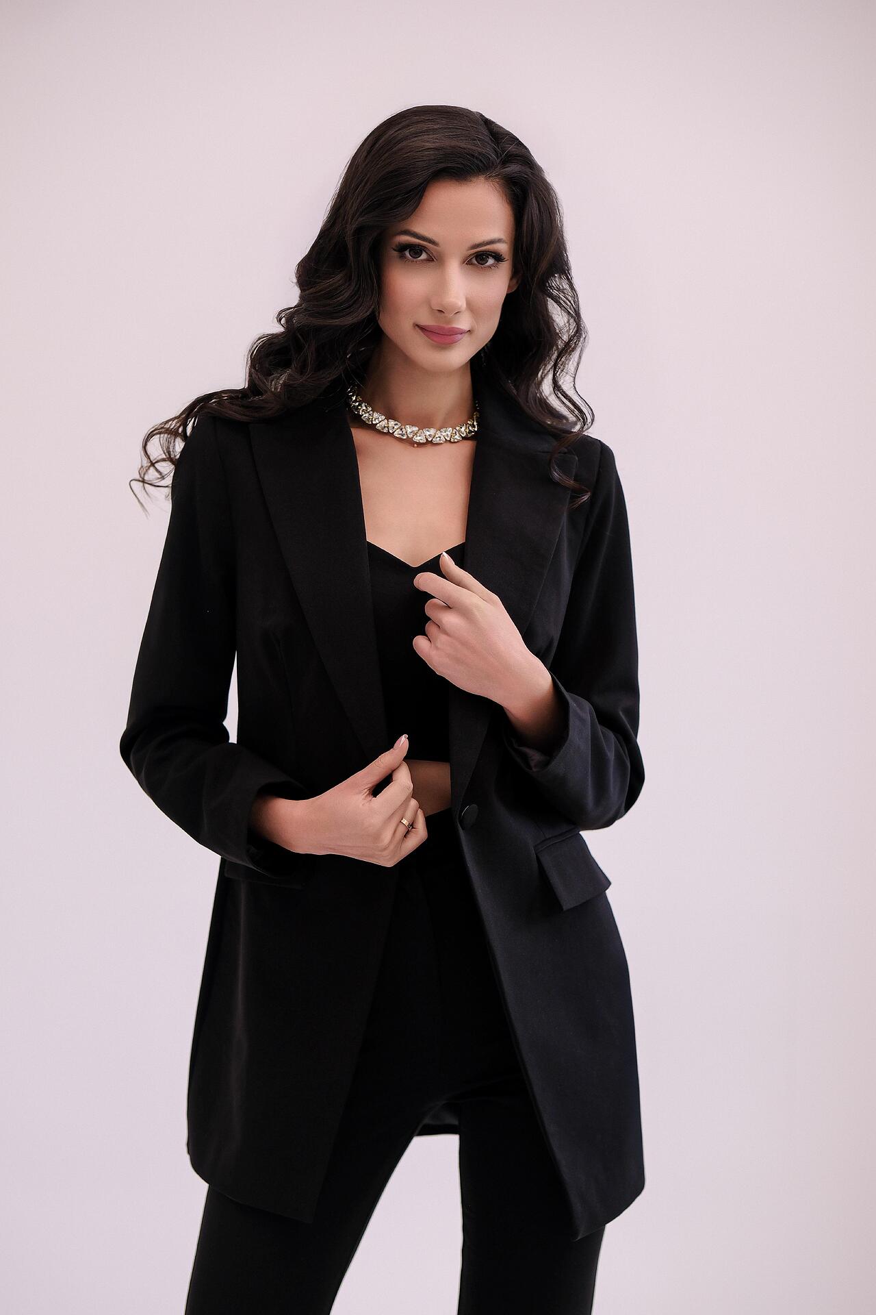 Long clean jacket in black: Rivior 