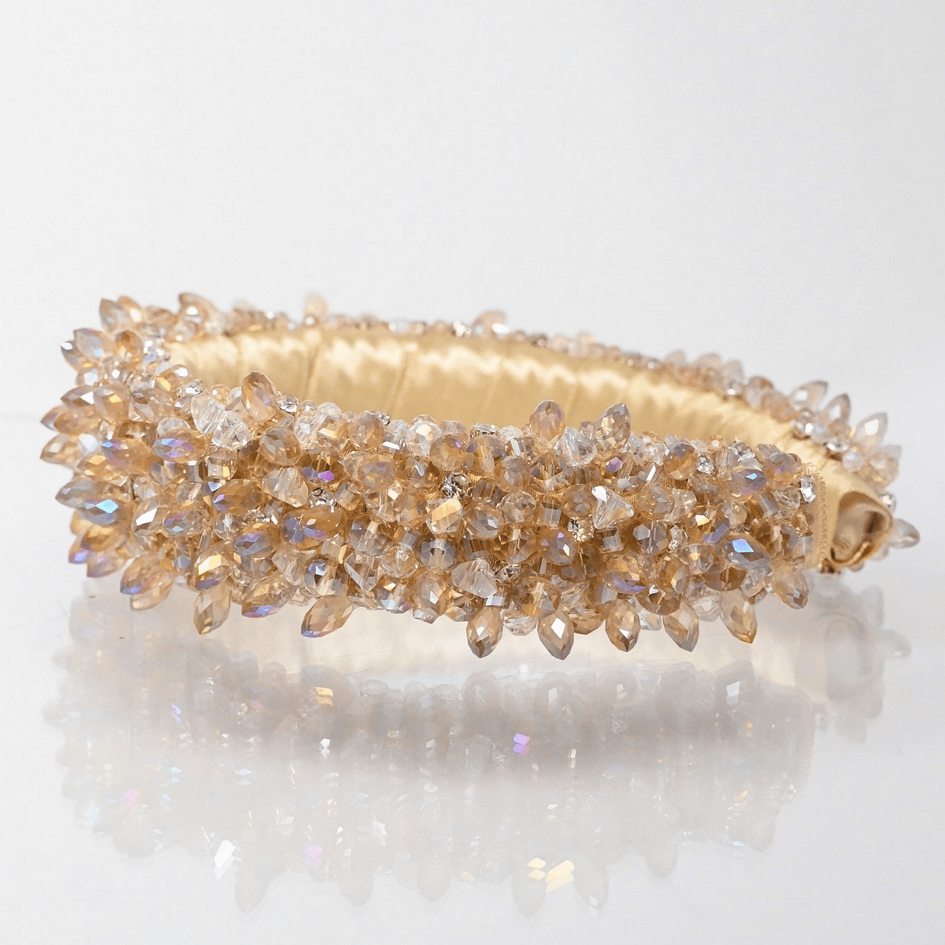 Tiara: Beige Passion