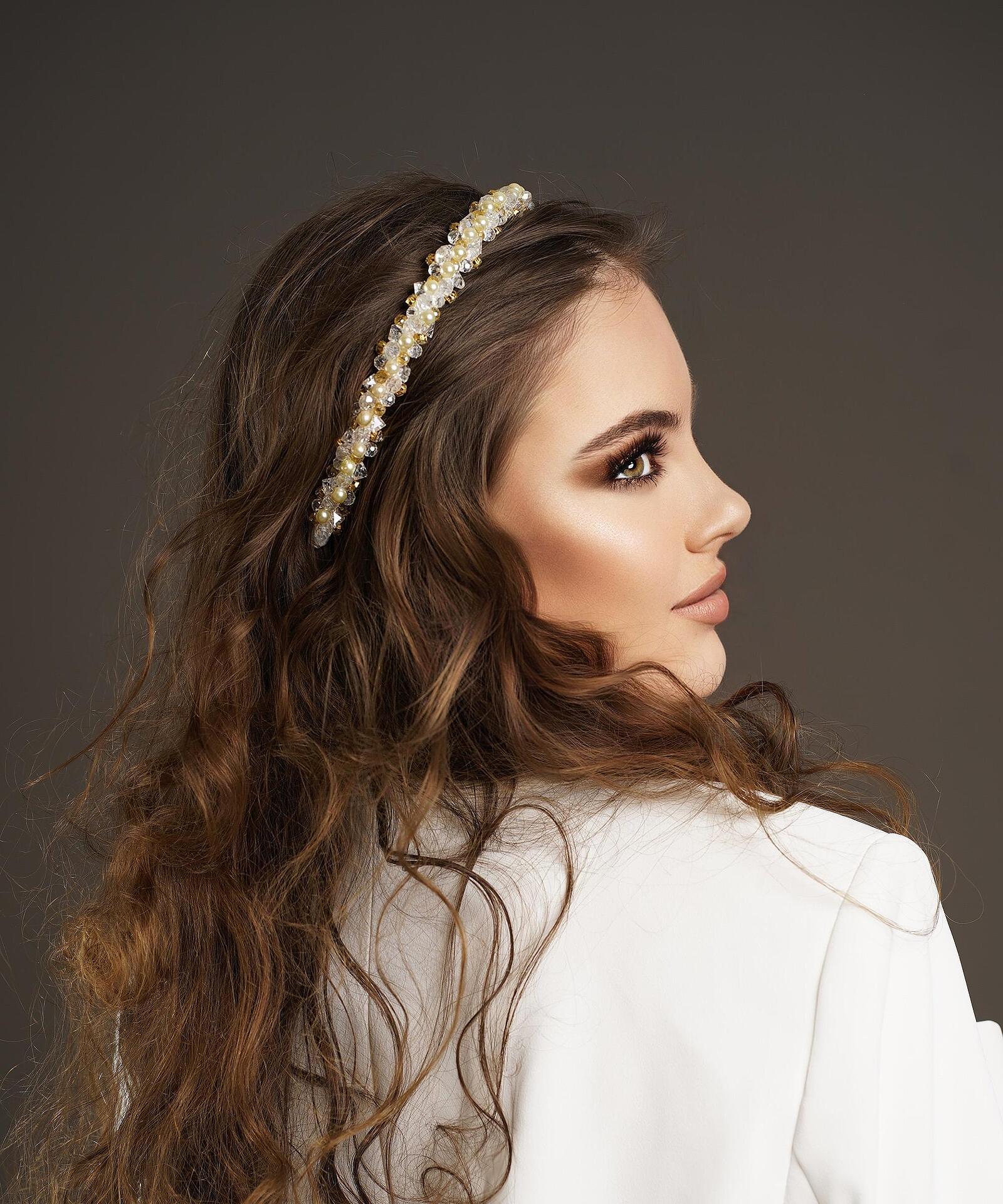 Tiara: Champagne