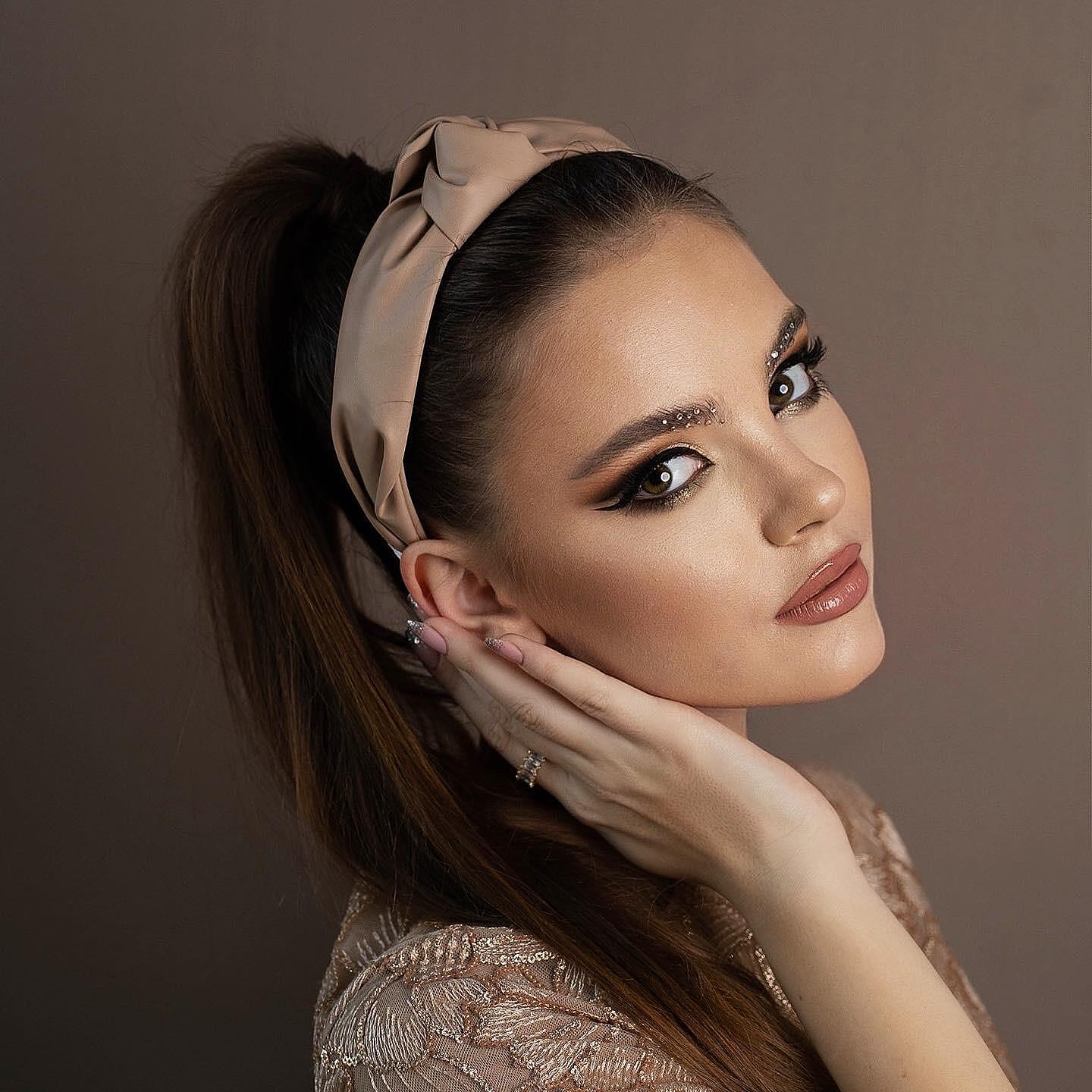 Tiara leather: Beige Leather