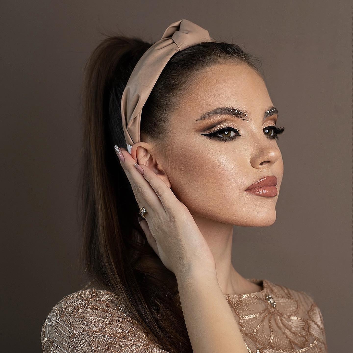 Tiara leather: Beige Leather