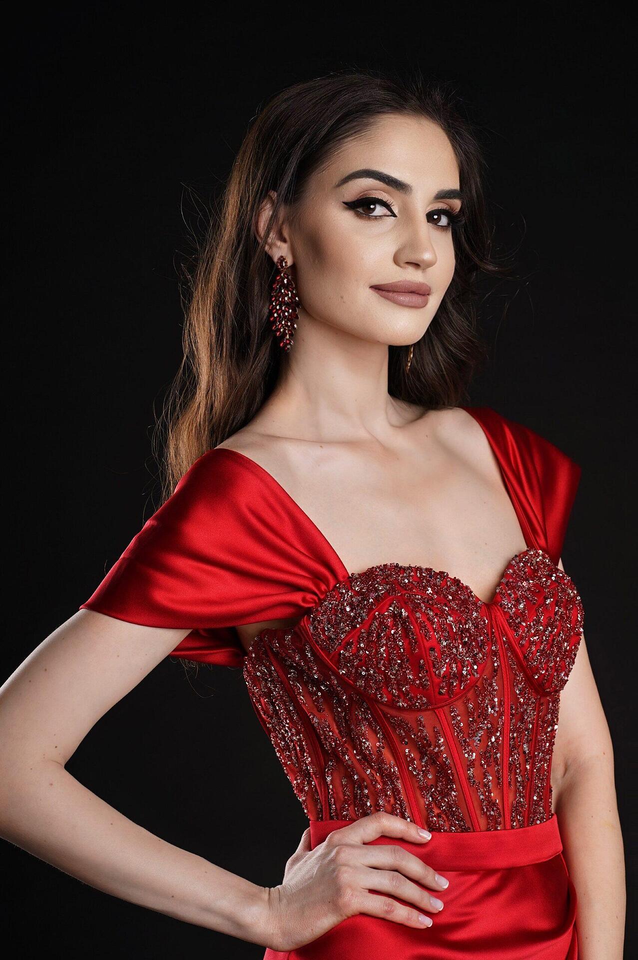 Dress: Dress Red Queen