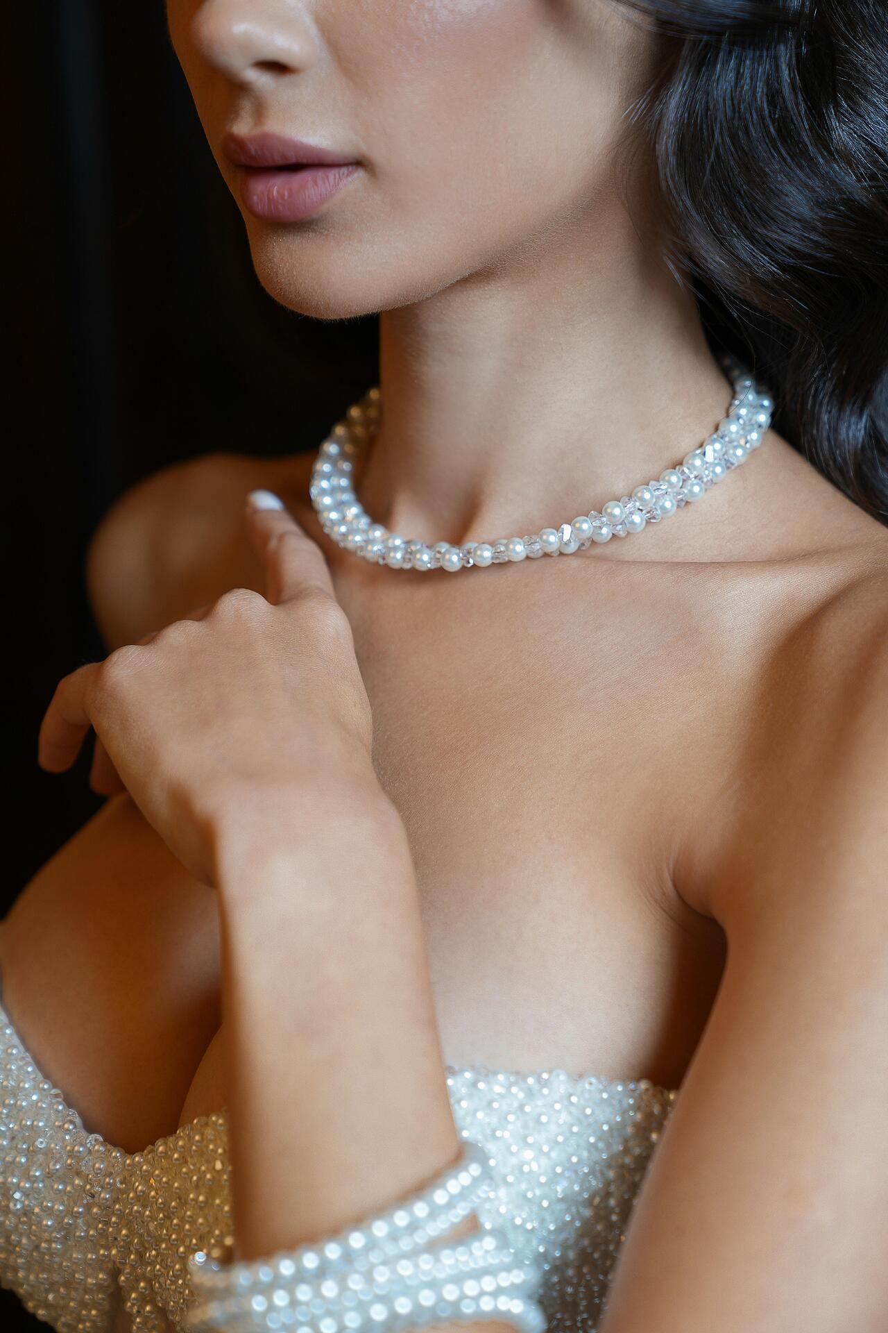 Double necklace with pearls and crystals: Luminance 