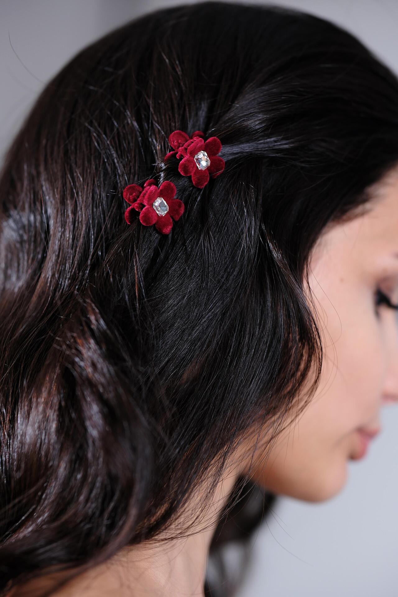 Hair clips in burgundy/black Bree