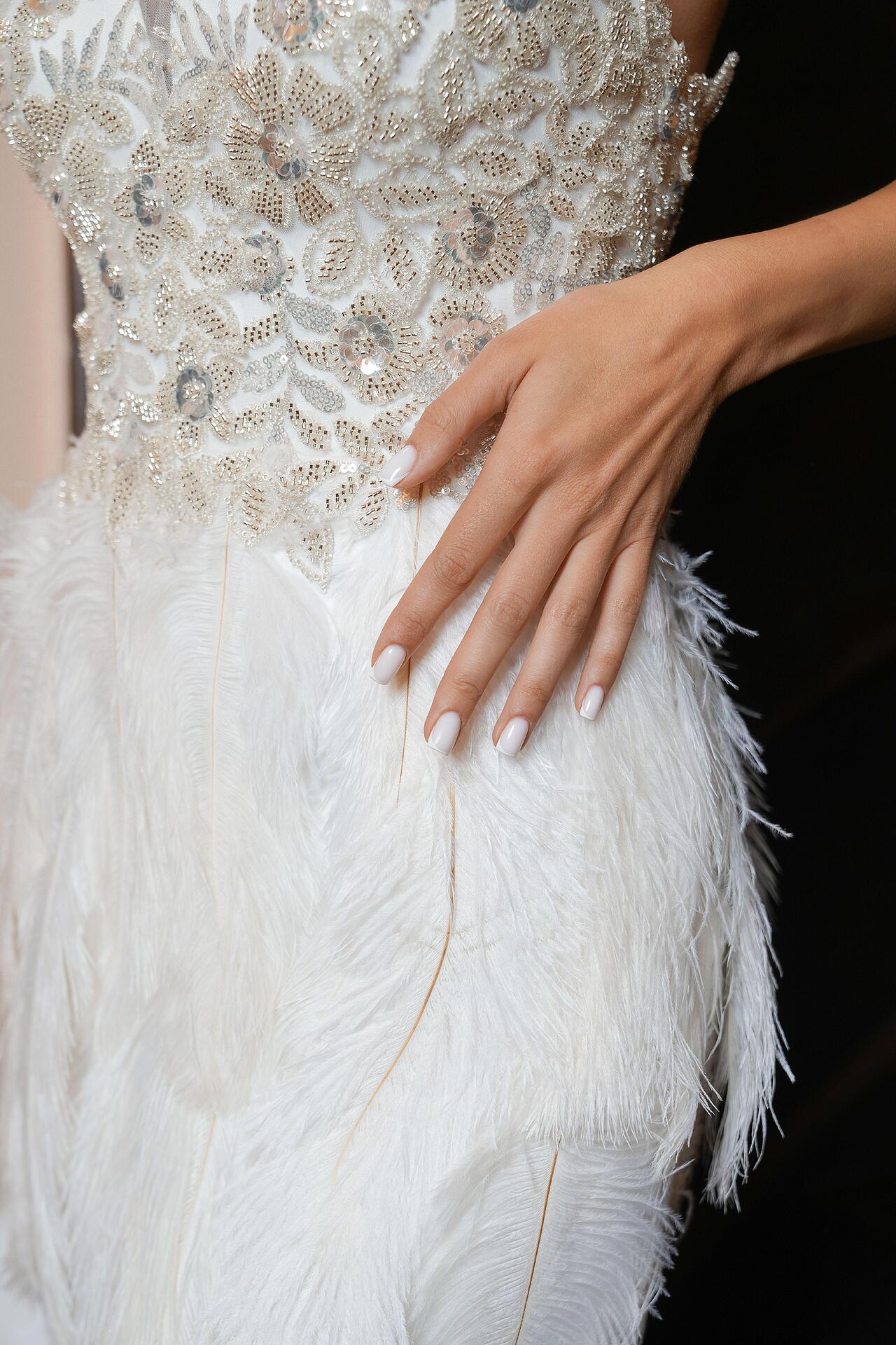 Cocktail dress with ostrich feathers: Heaven