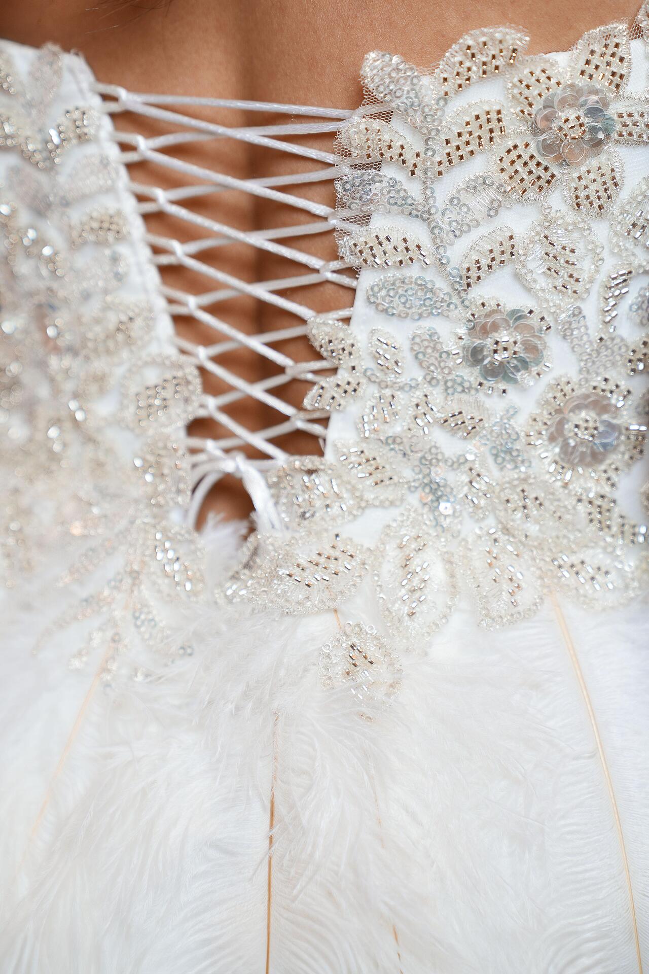 Cocktail dress with ostrich feathers: Heaven