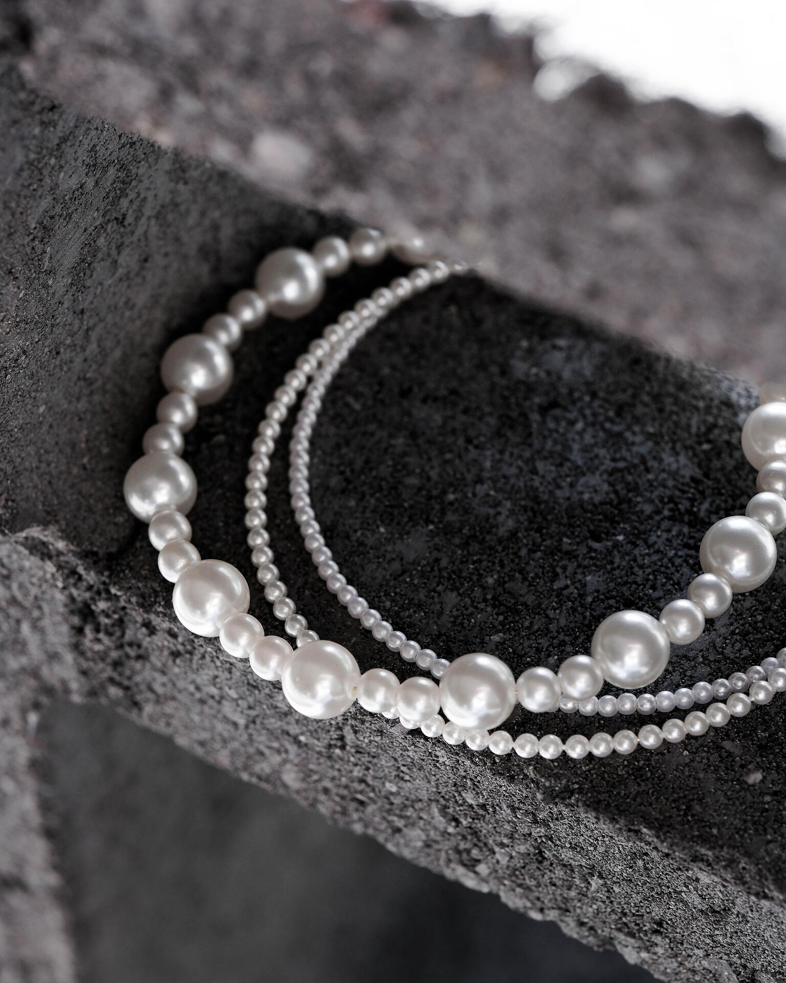 Pearl necklace: Milady