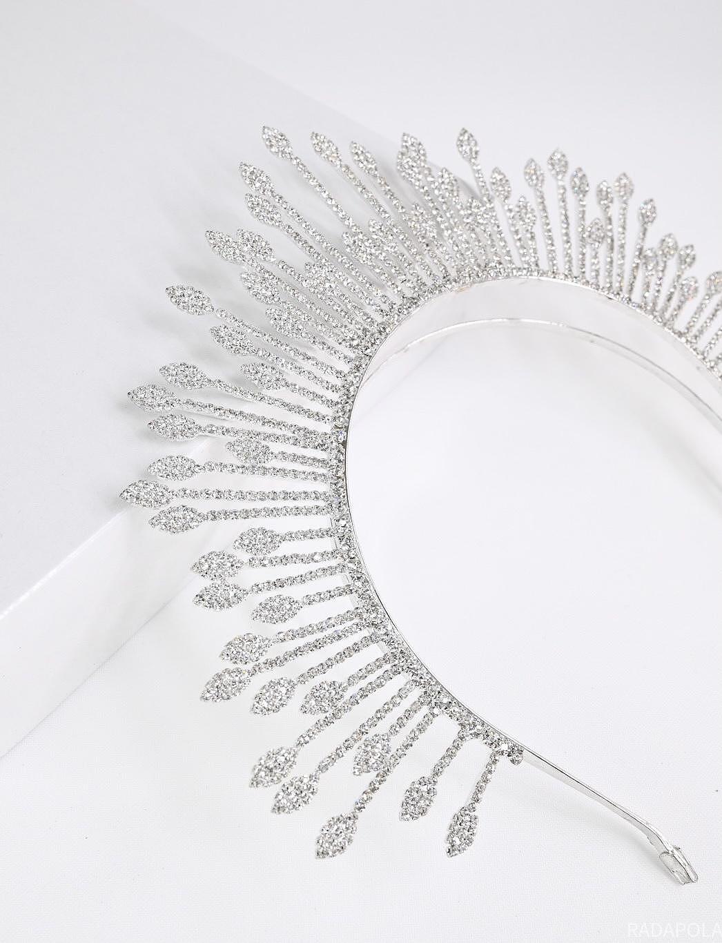 Crown: Empress of The Sun