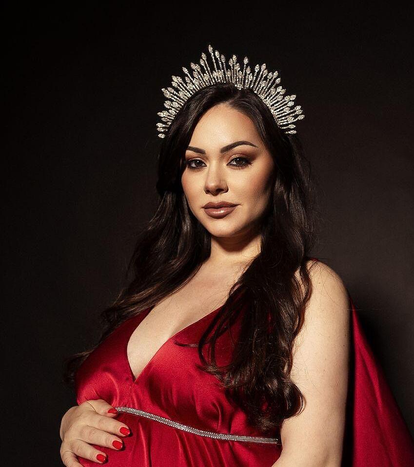 Crown: Empress of The Sun