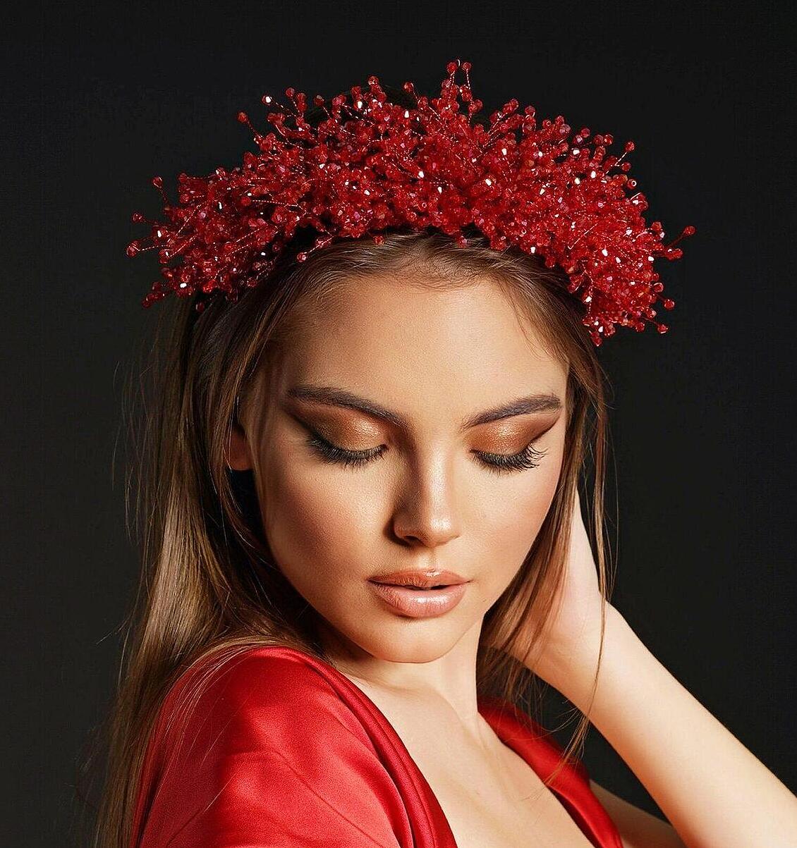 Crown: Red Illusion