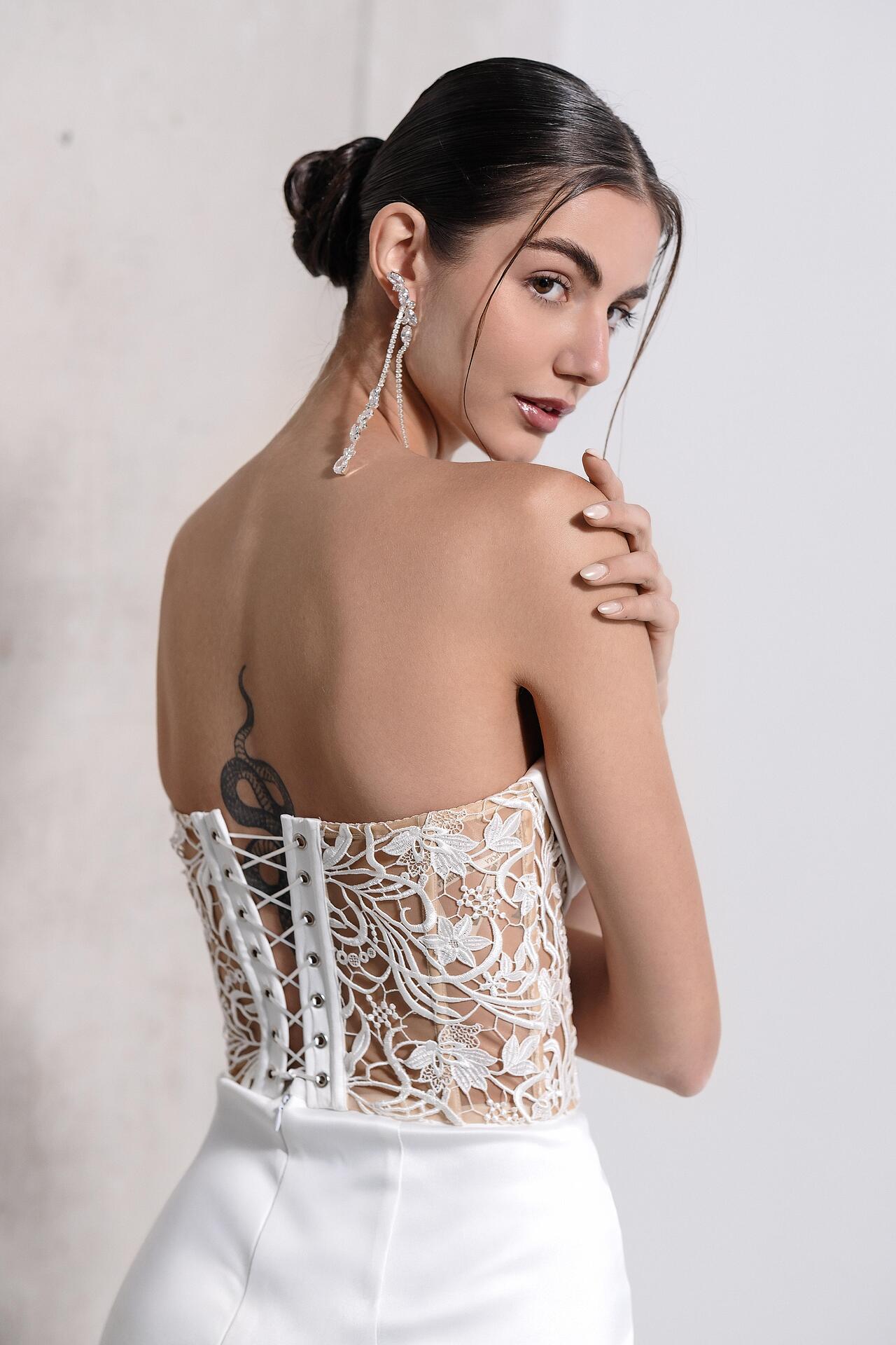 White corset dress: Luciana