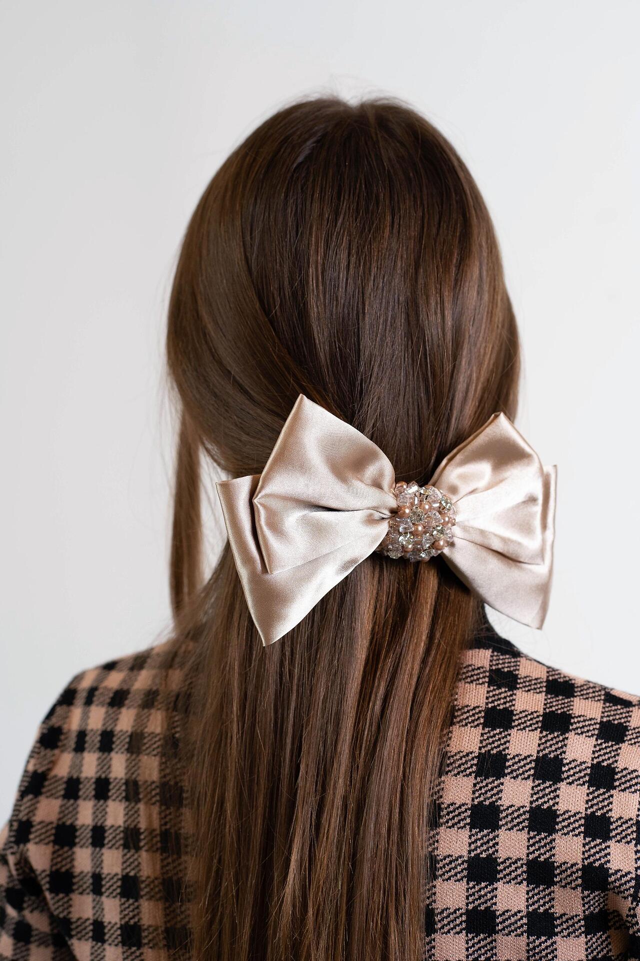 Cream ribbon