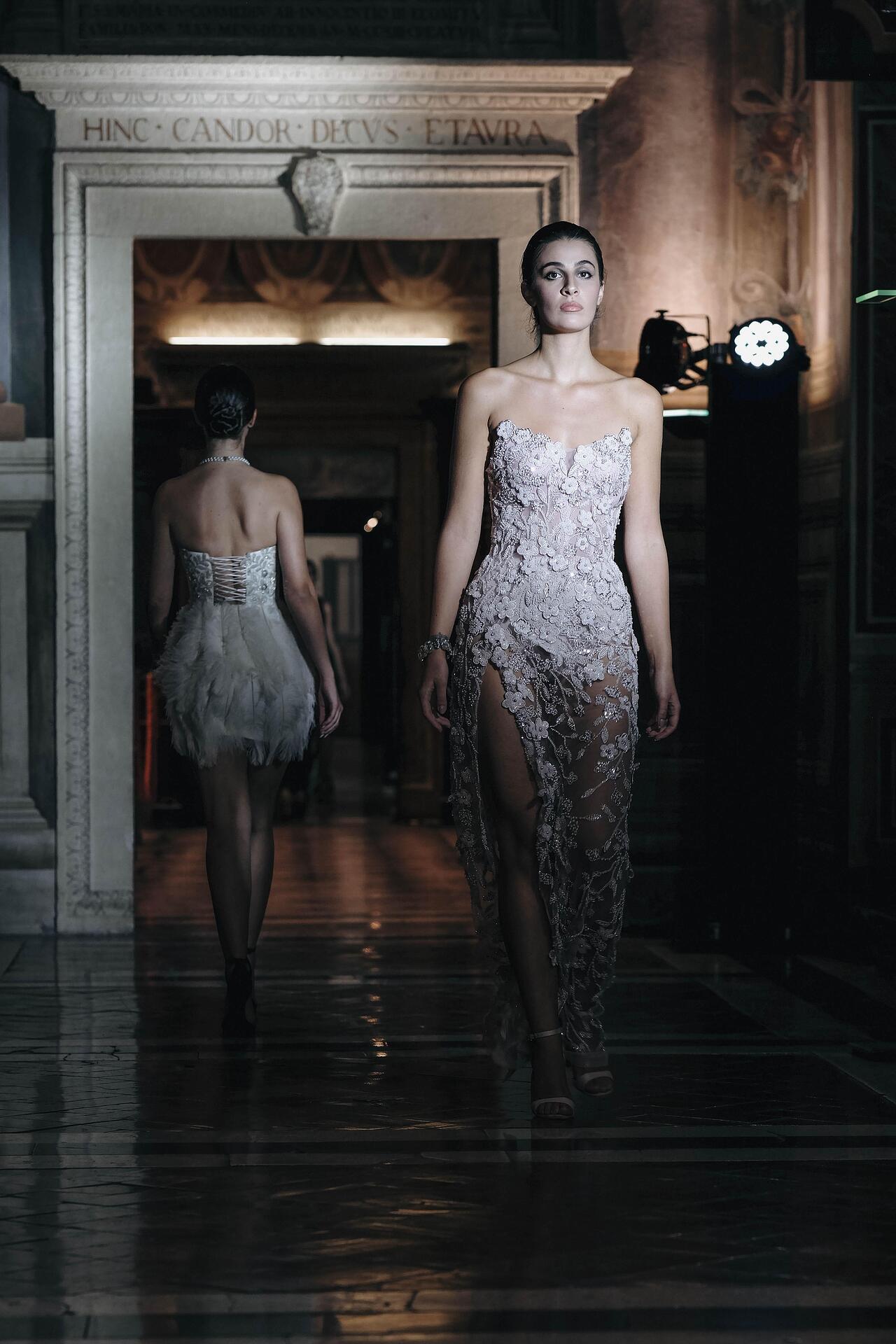 Formal dress: Airy Roses
