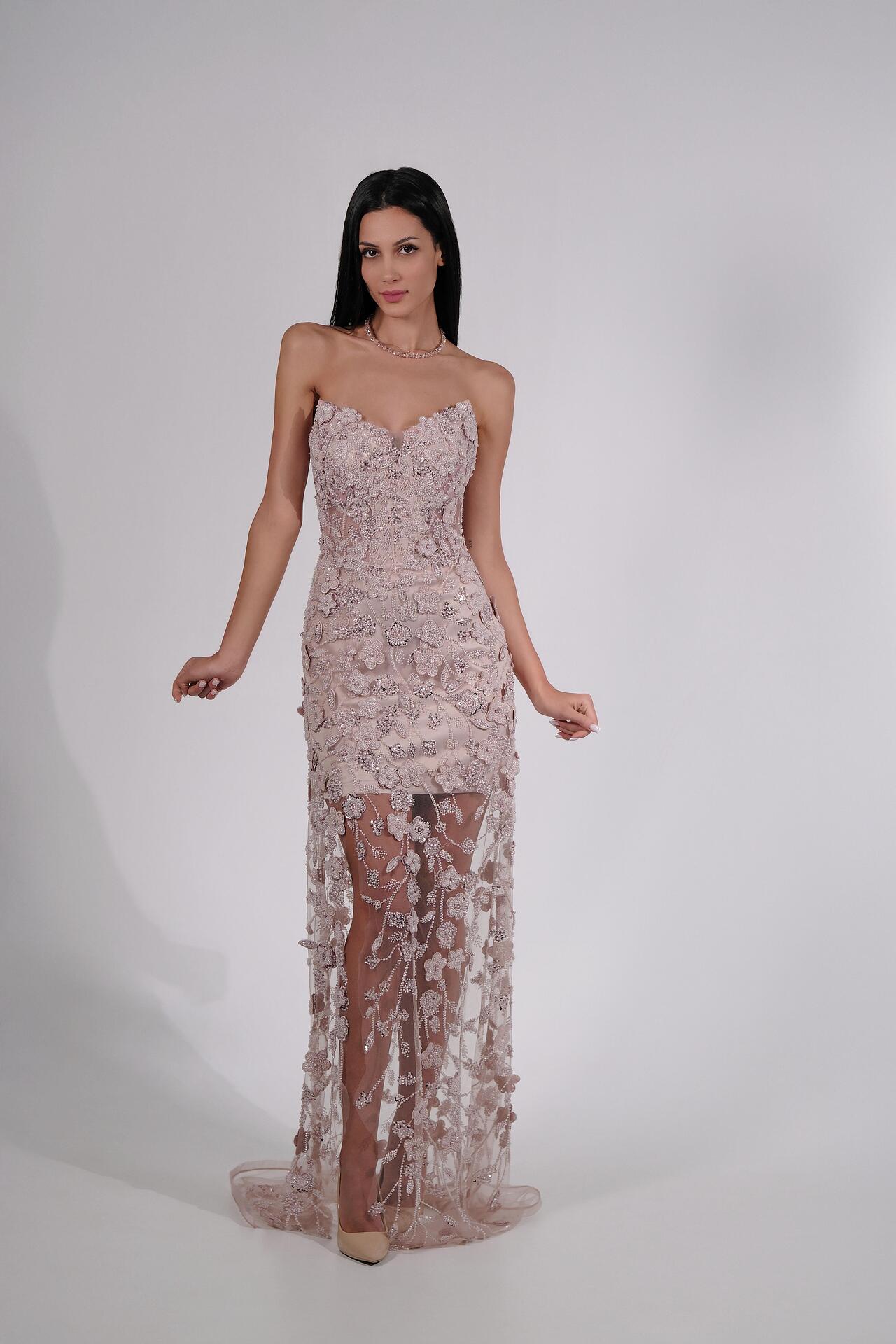 Formal dress: Airy Roses