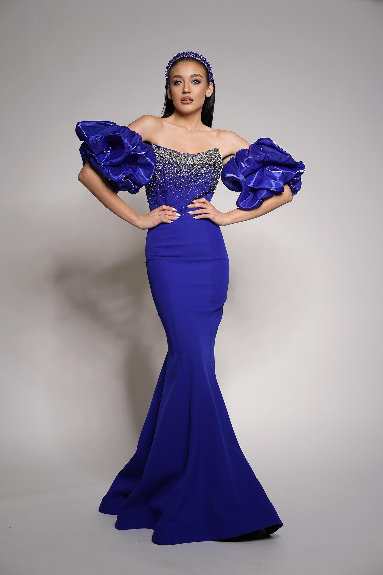 Formal dress: Blue Diamonds