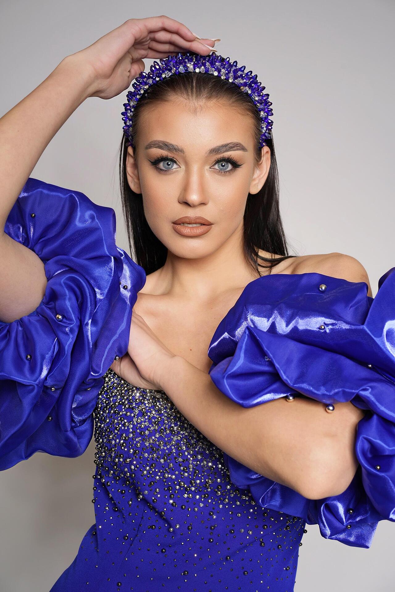 Formal dress: Blue Diamonds