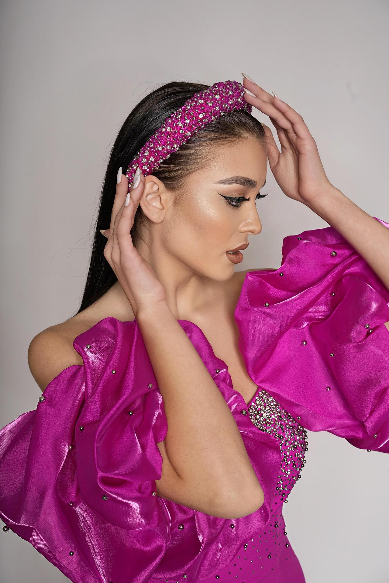 Formal pink dress: Barbie