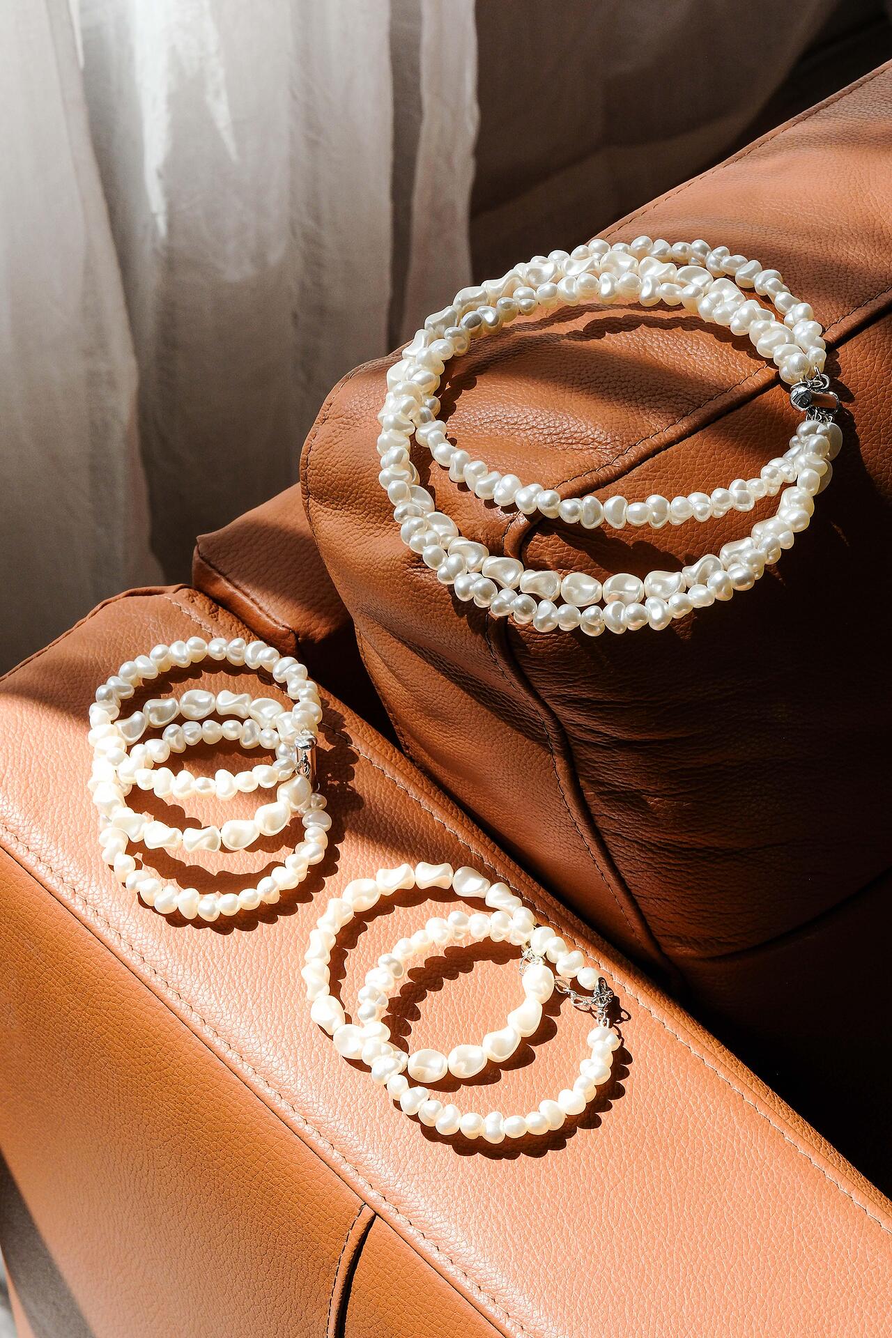 Champagne pearl necklace
