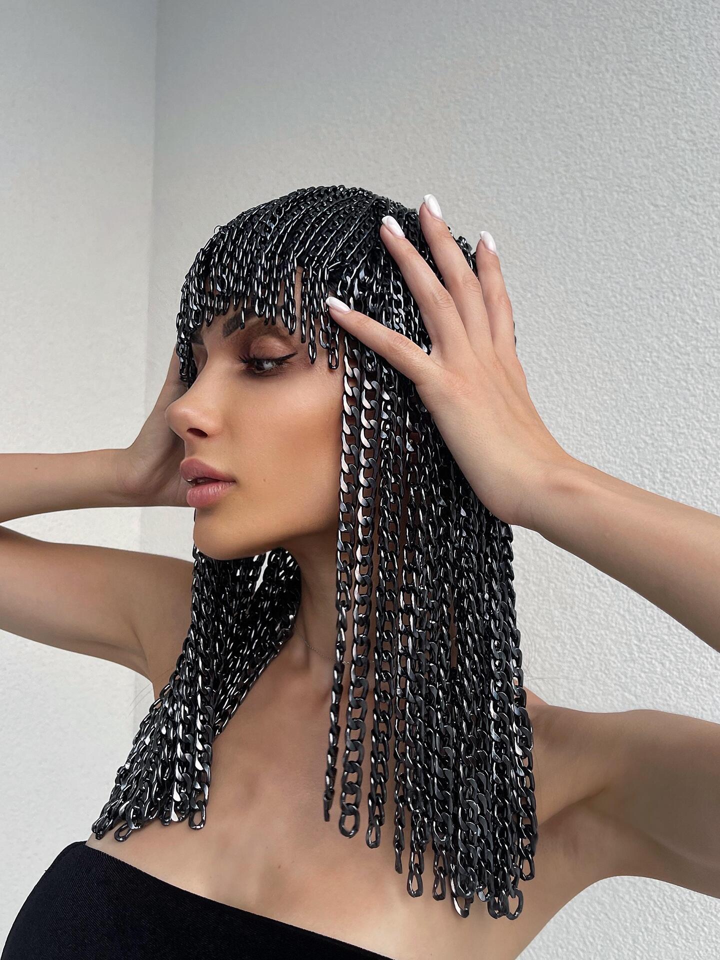 Wig with dark gray chains