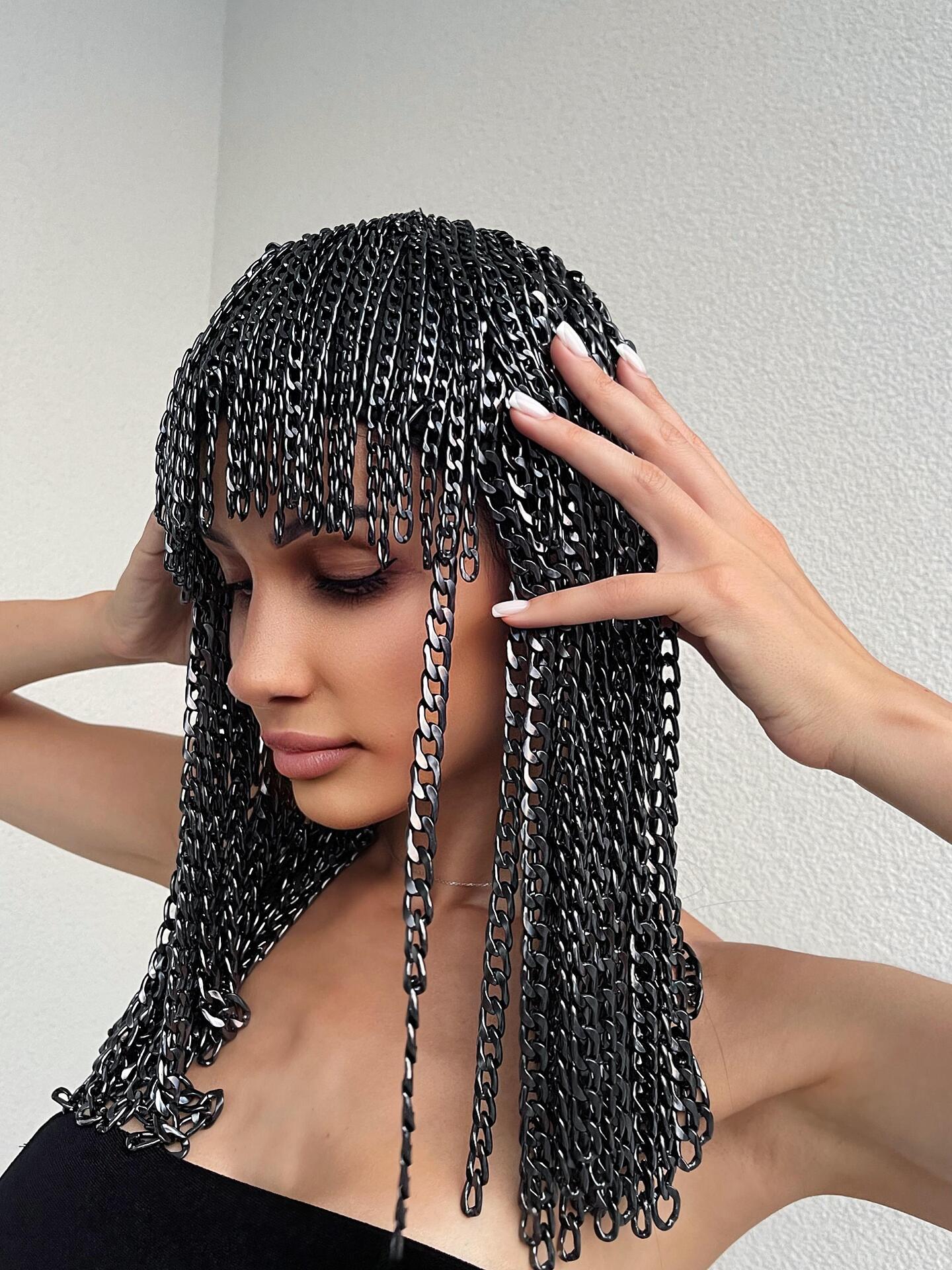 Wig with dark gray chains